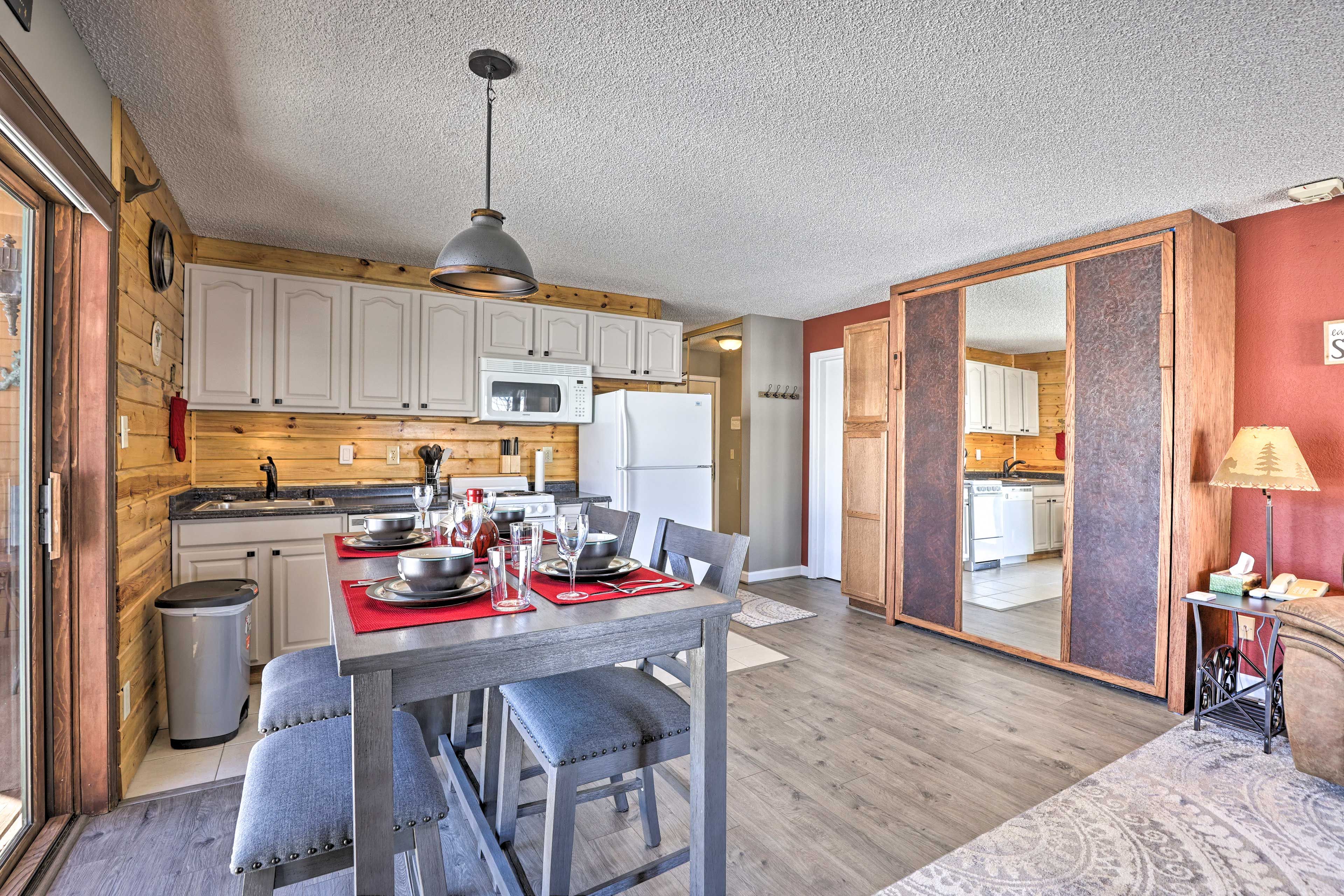 Main Living Space | Dining Area