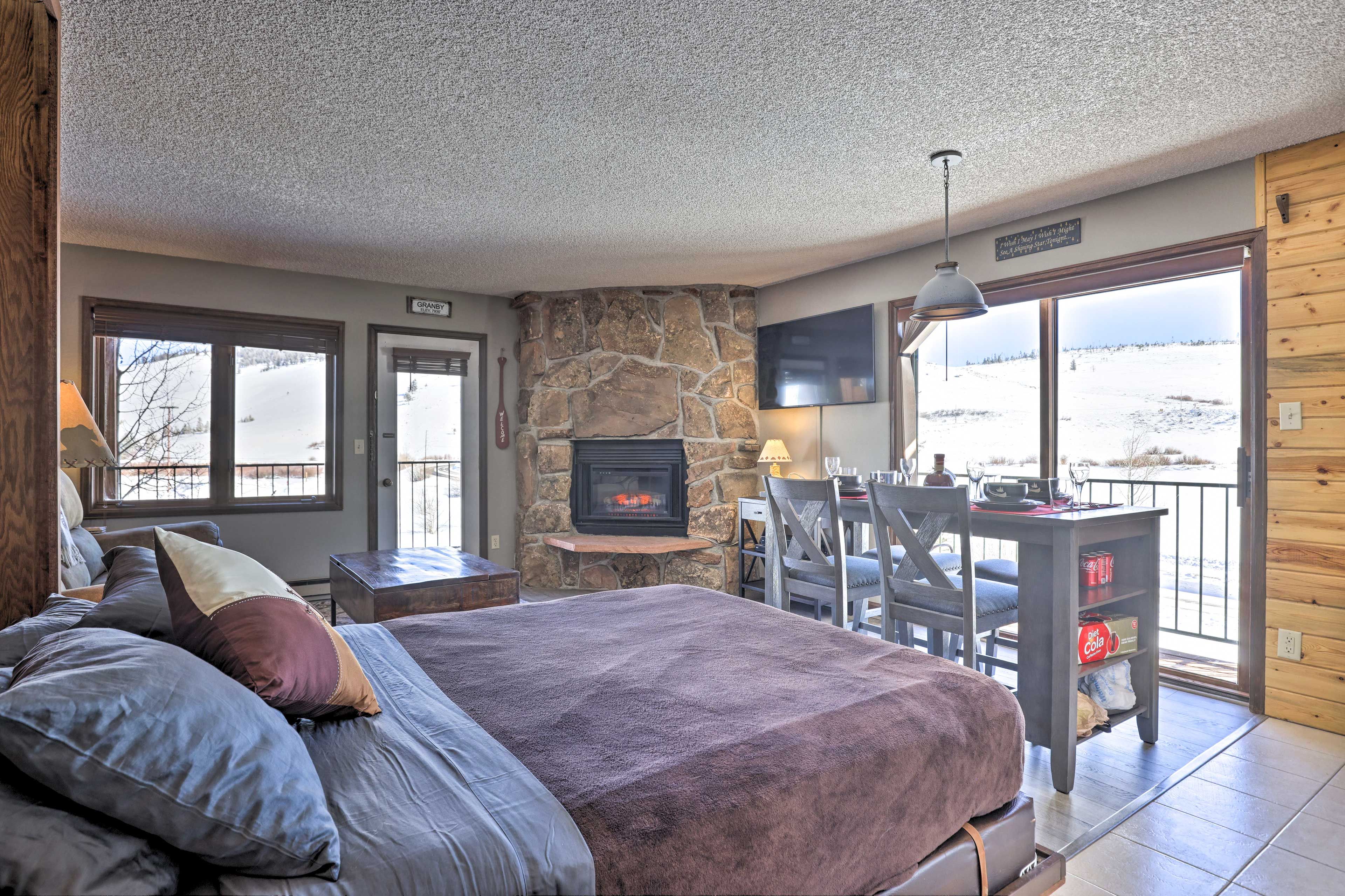Main Living Space | Linens Provided