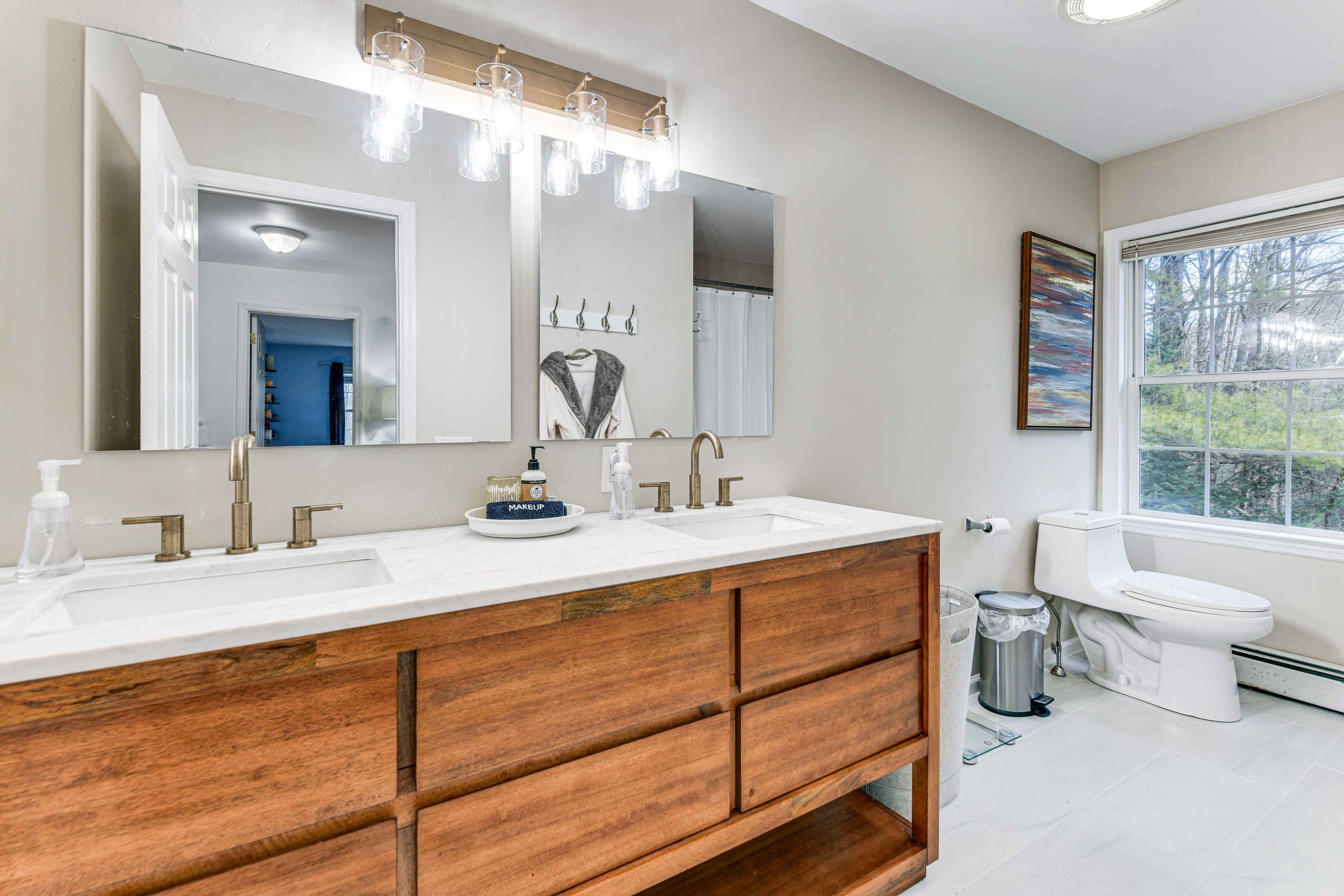 Full Bathroom | Hair Dryer