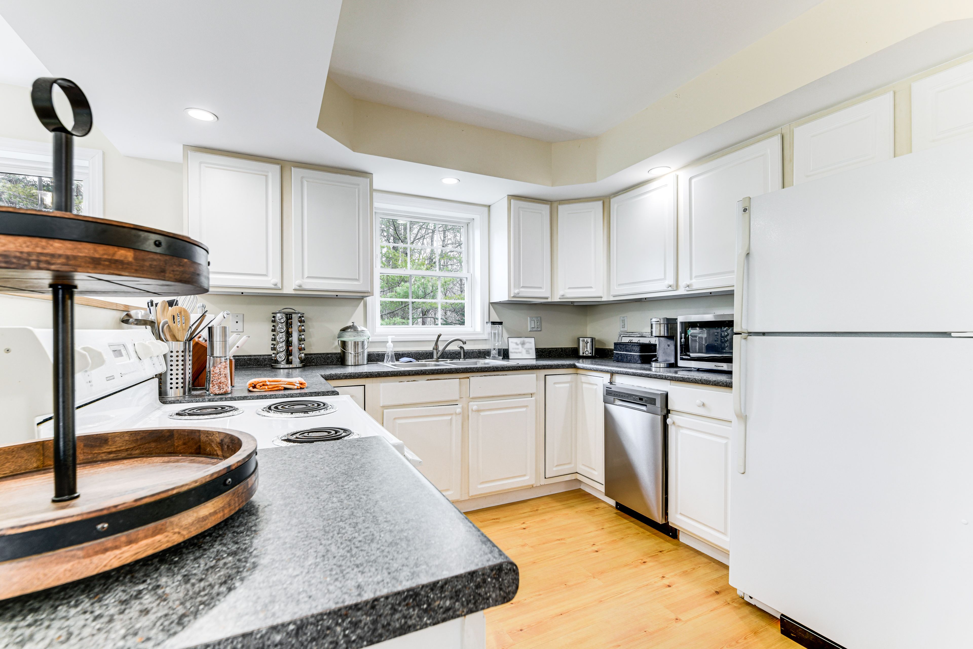Fully Equipped Kitchen 2 | Water Filter