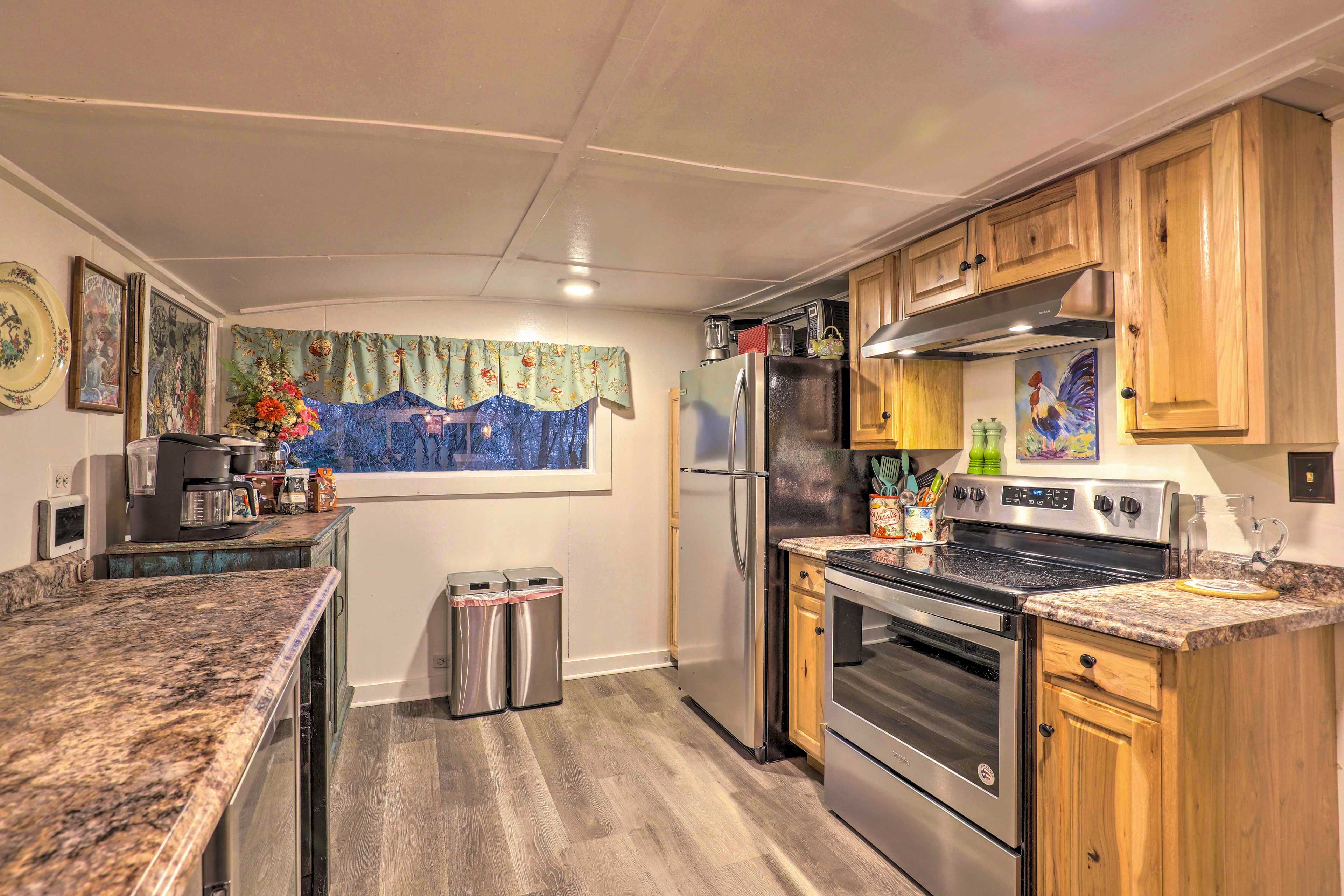 Kitchen | Trash Bags/Paper Towels