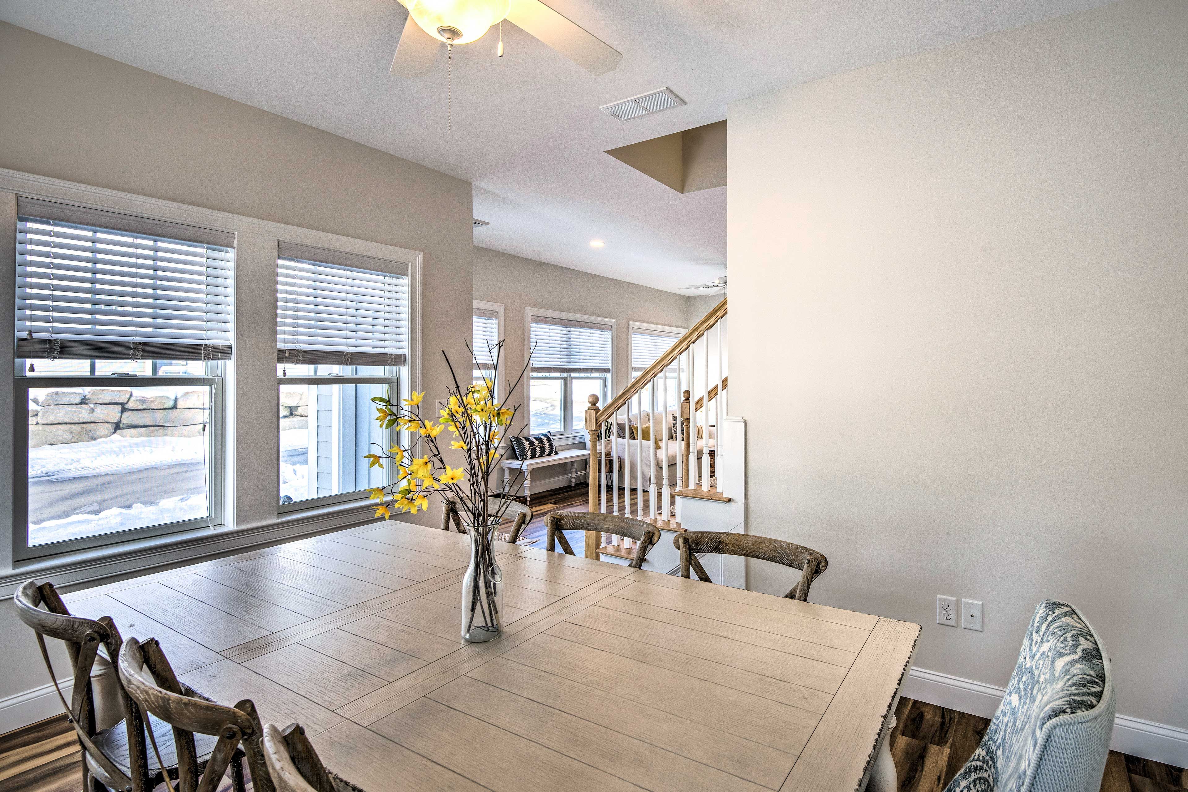 Dining Room | Laptop-Friendly Workspaces