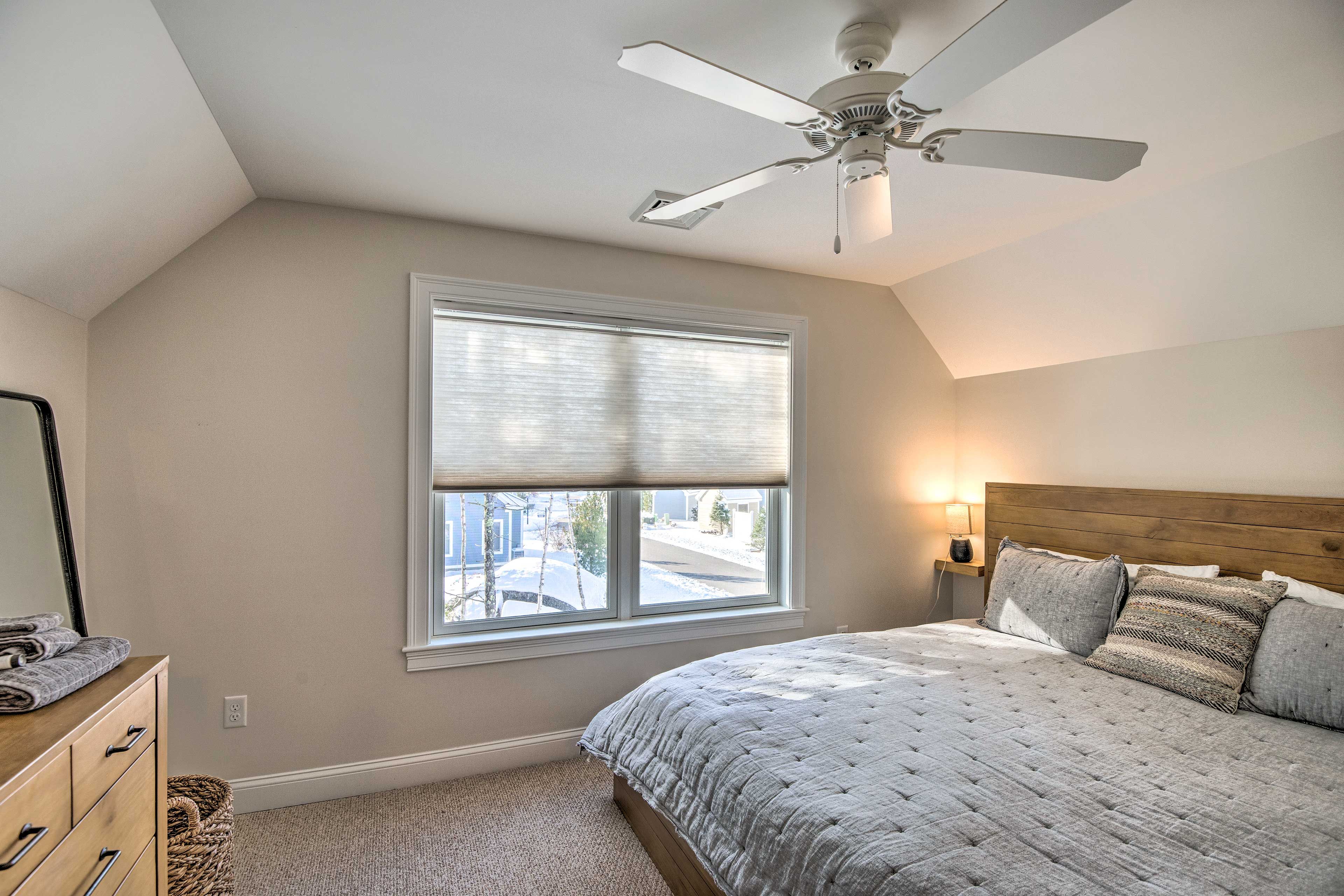 Bedroom 1 | Linens & Towels