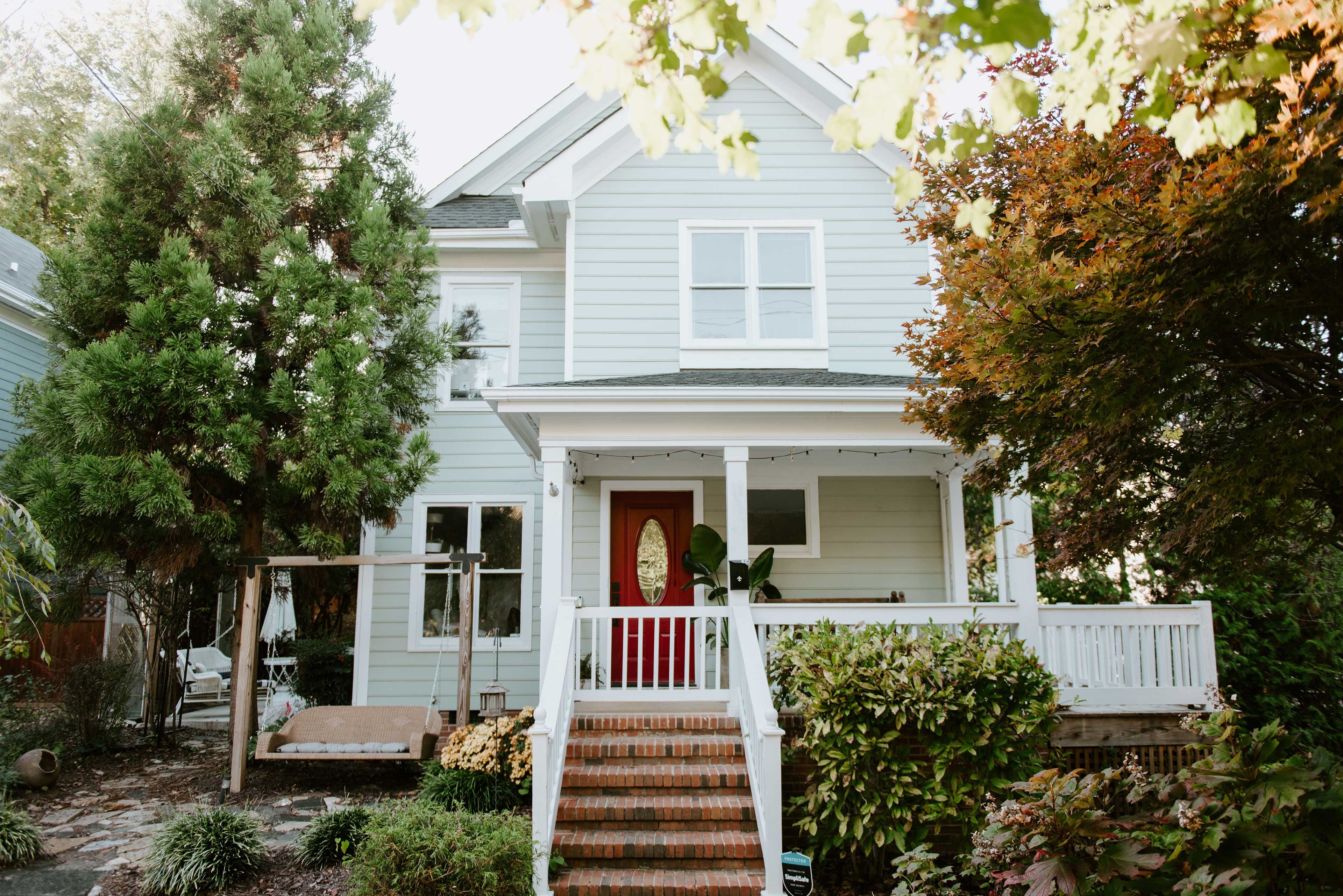 Raleigh Vacation Rental | 3BR | 2BA | 1,352 Sq Ft | 6 Steps to Access