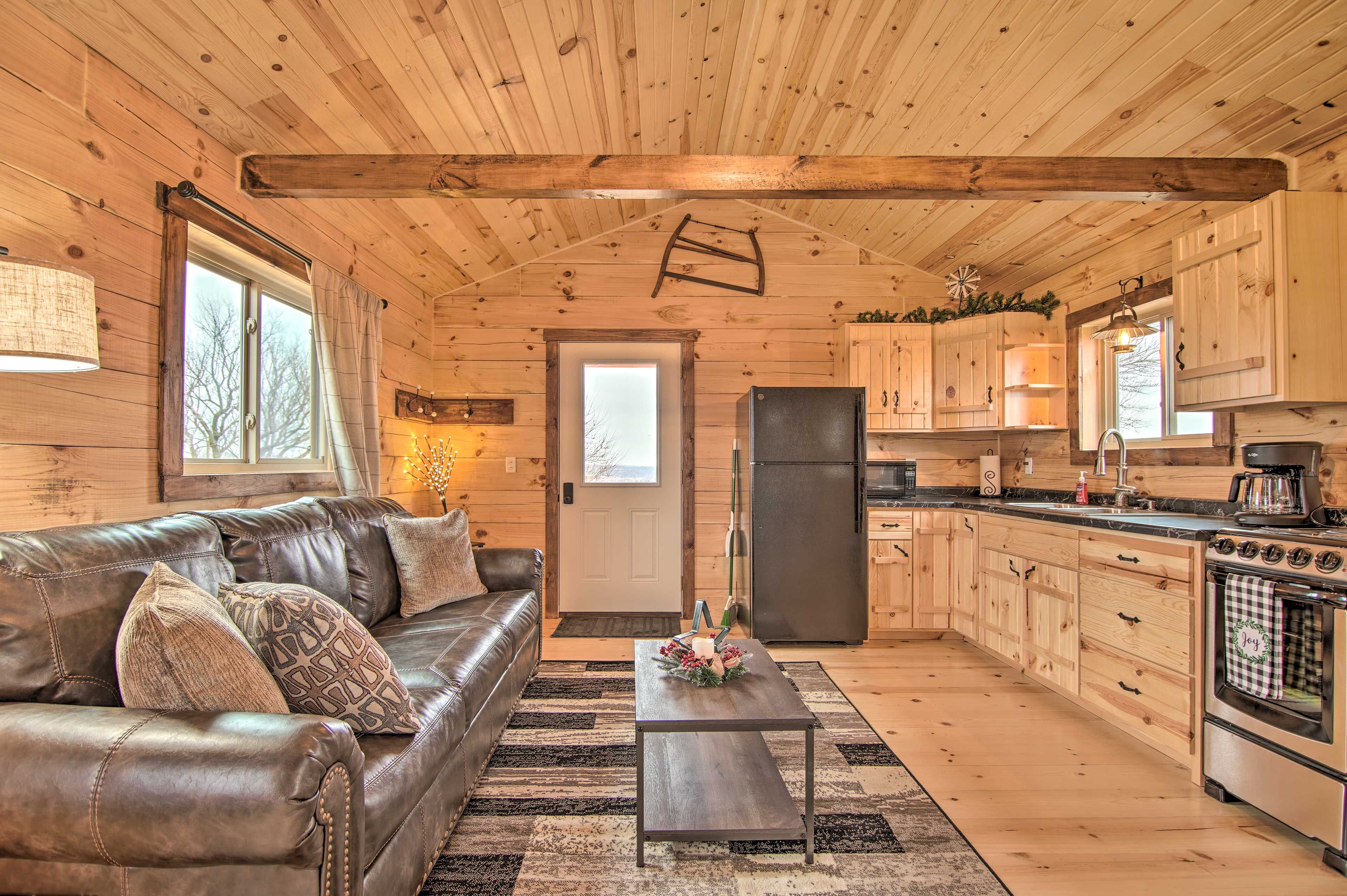 Blanchardville Vacation Rental | 1BR | 1BA | 4 Steps Required | 640 Sq Ft