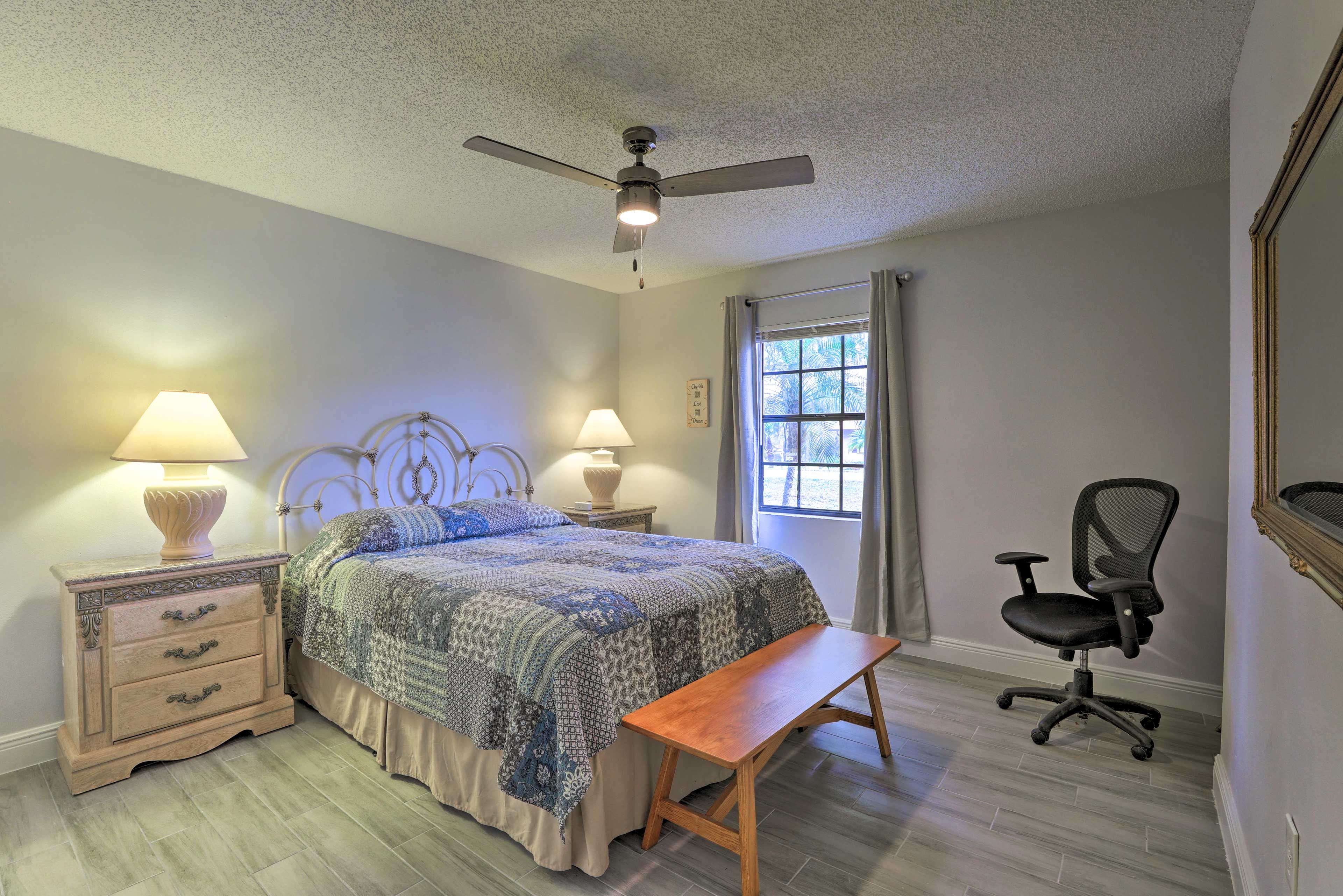 Bedroom 3 | Queen Bed