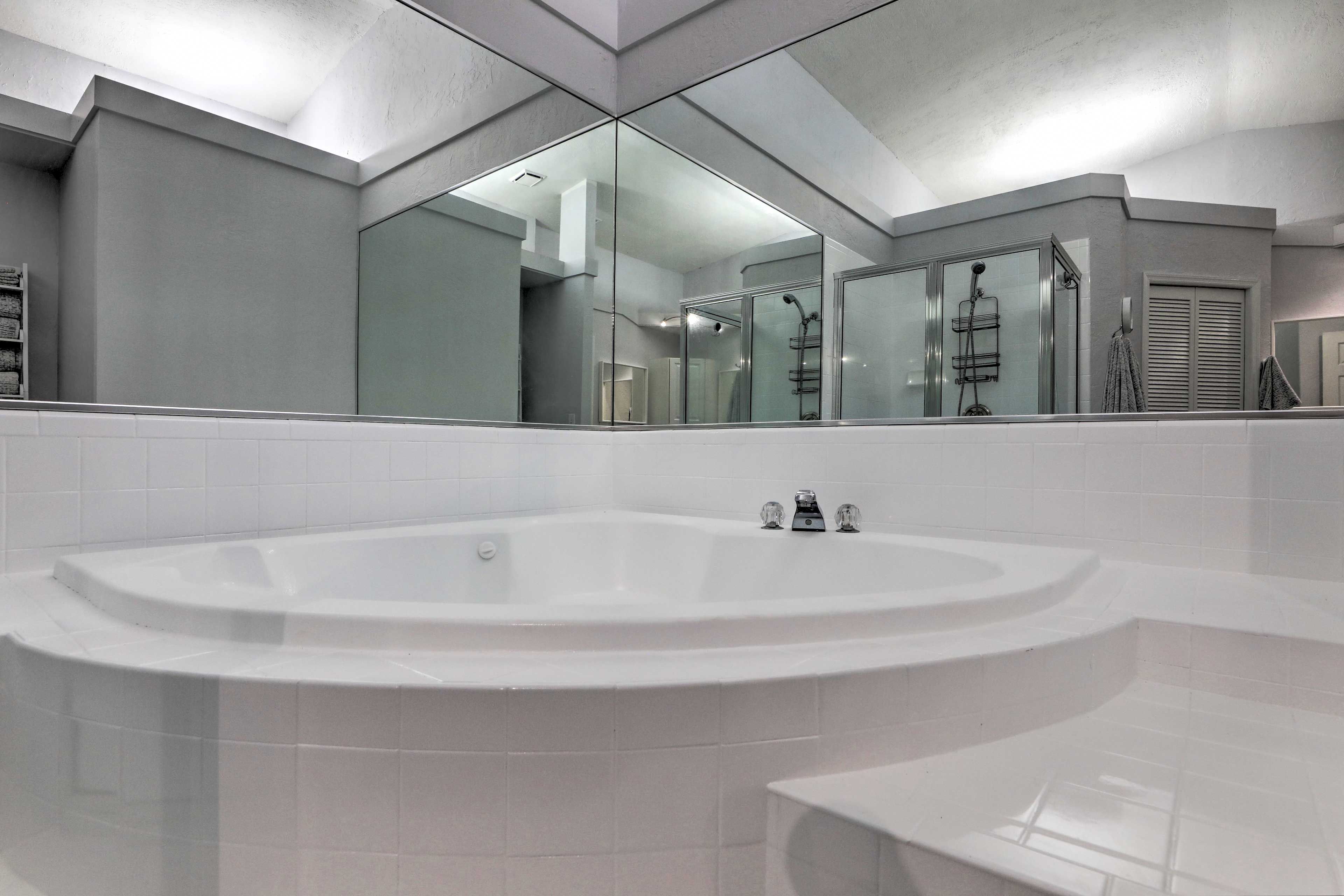 En-Suite Bathroom | Soaking Tub | Walk-In Shower