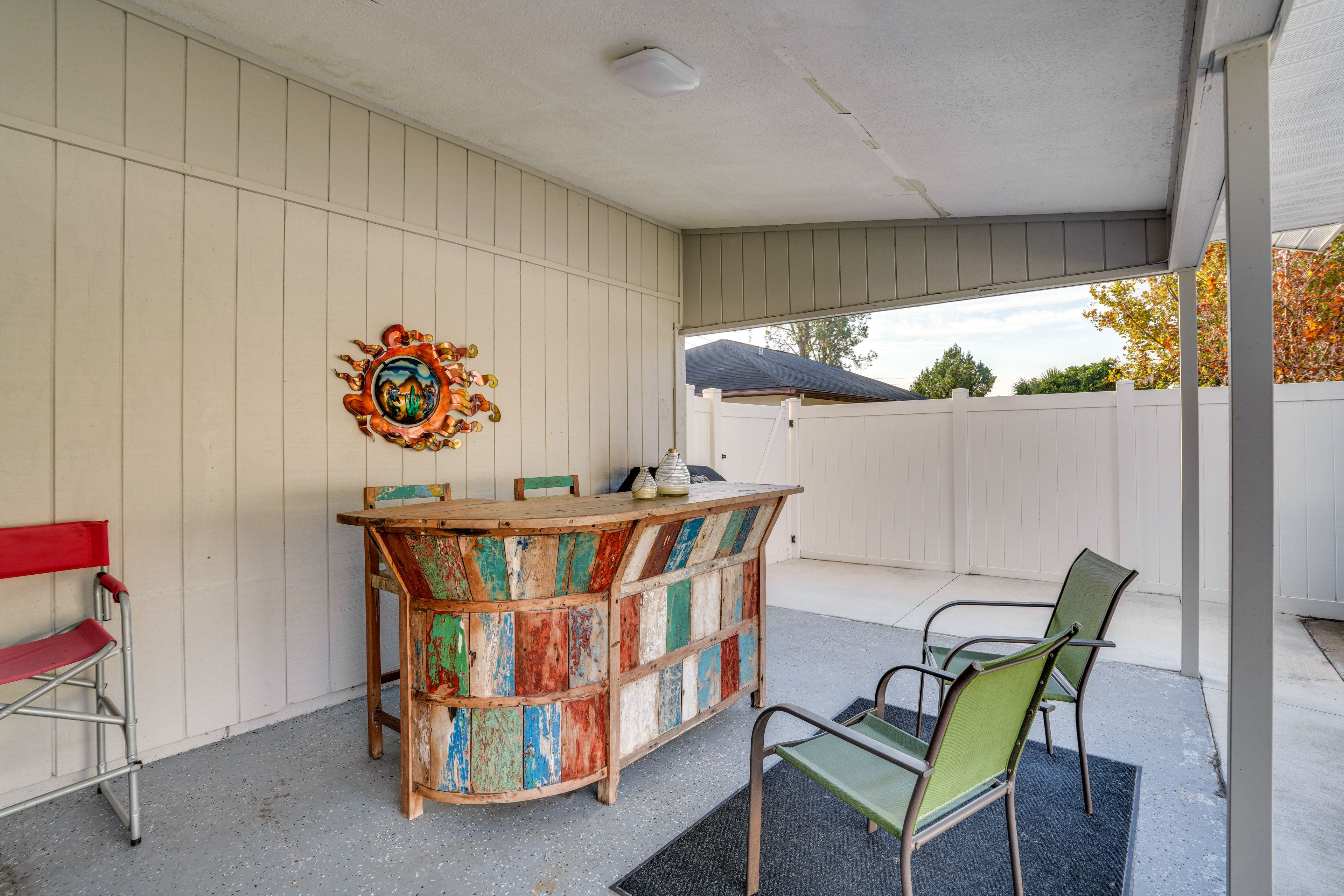 Covered Patio | Outdoor Dining | Gas Grill