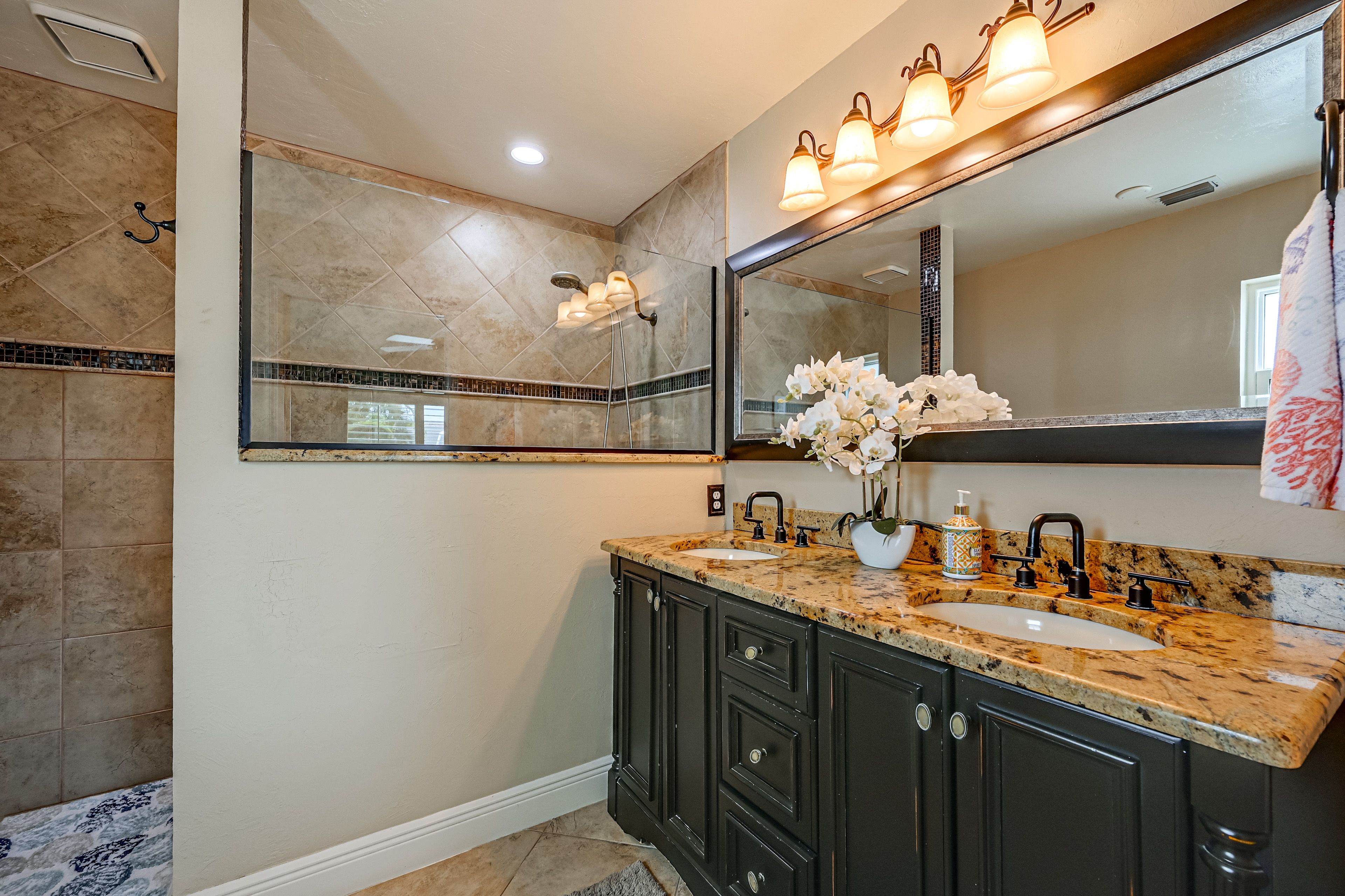 En-Suite Bathroom