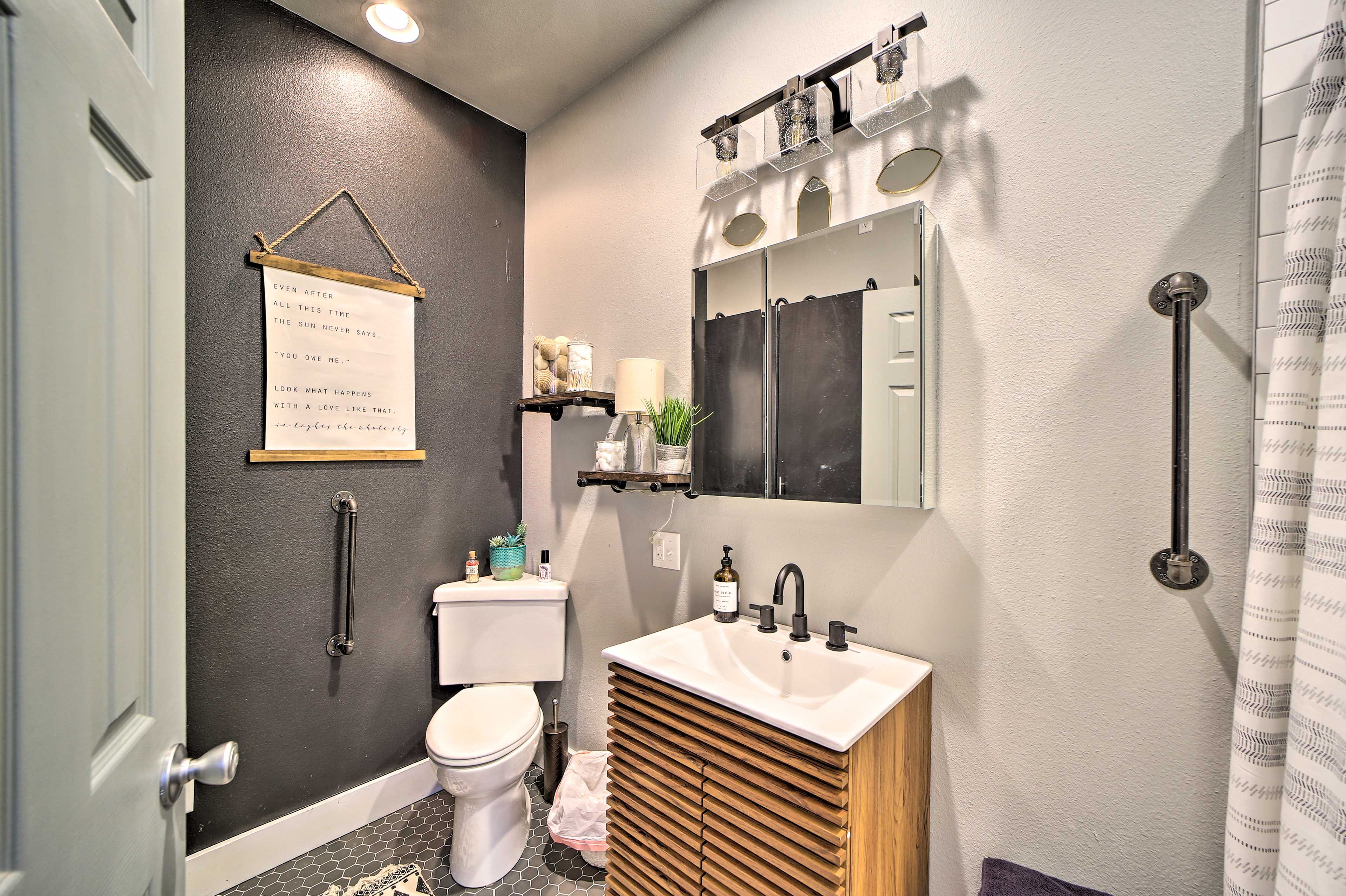 Full Bathroom