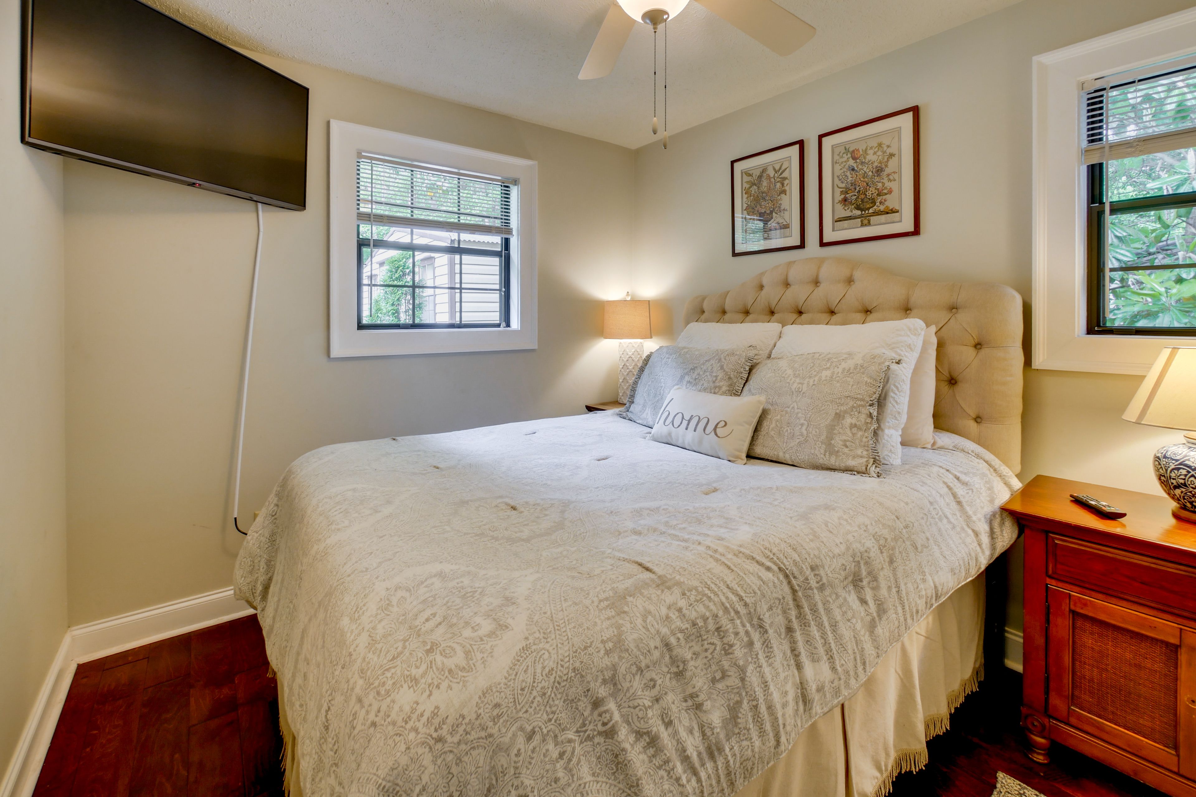 Bedroom 2 | Queen Bed