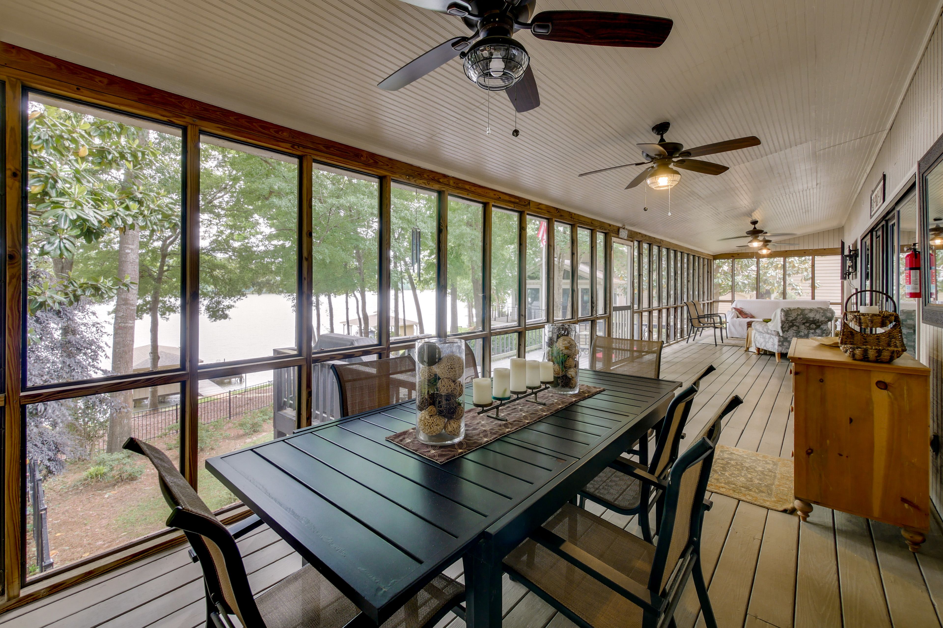 Screened-In Porch
