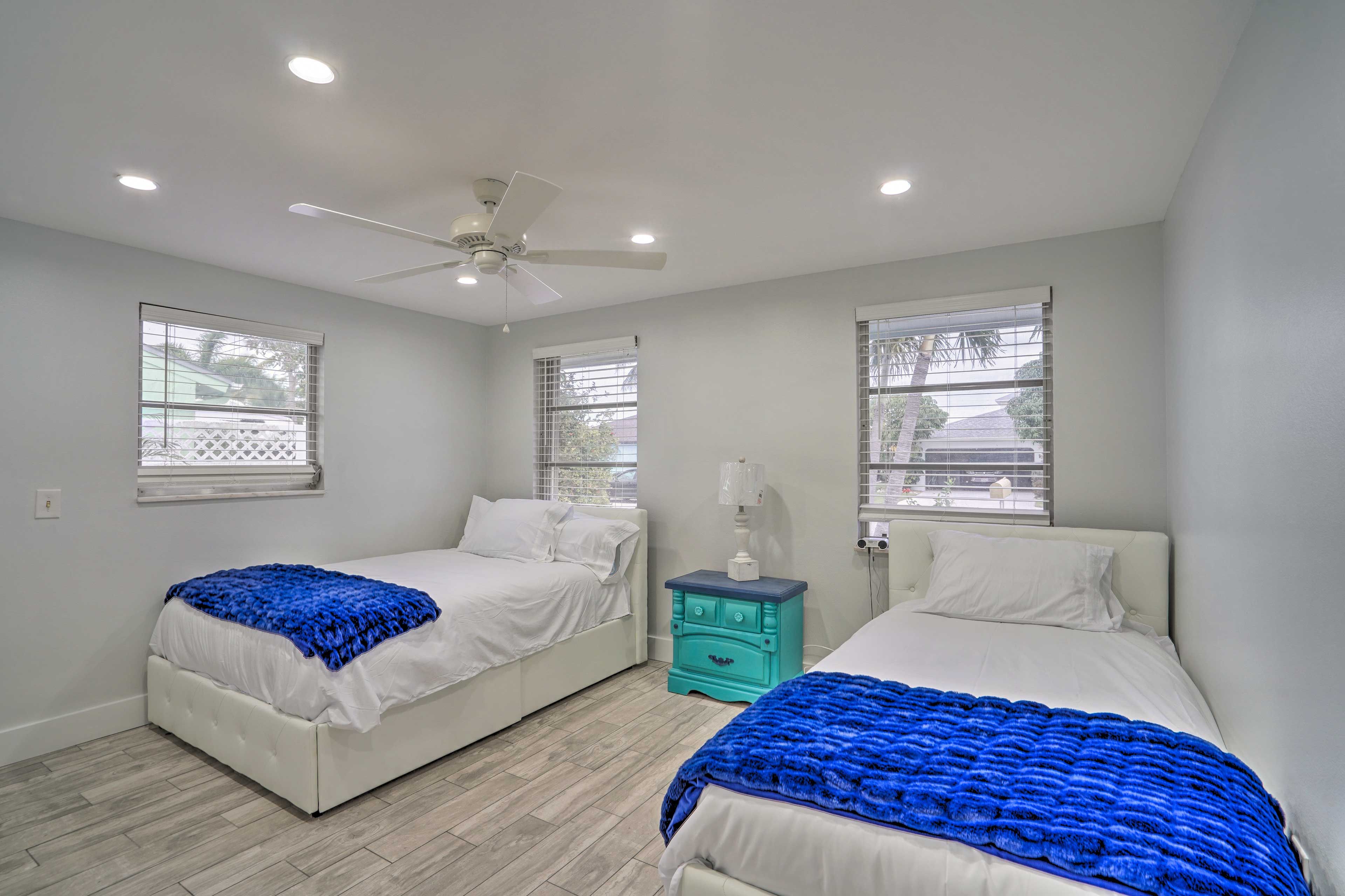 Bedroom 2 | Full Bed | Twin Bed