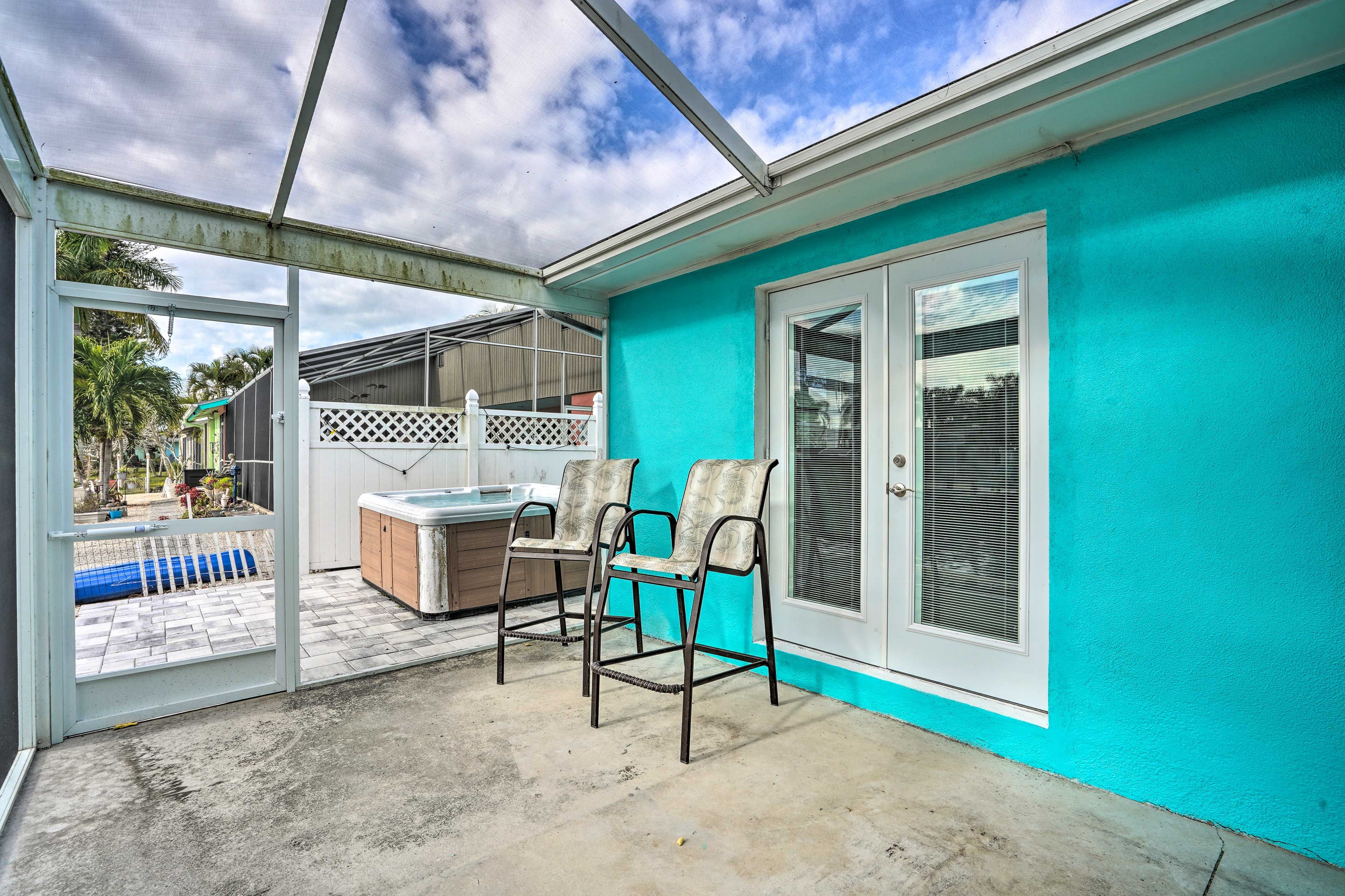 Screened-In Lanai