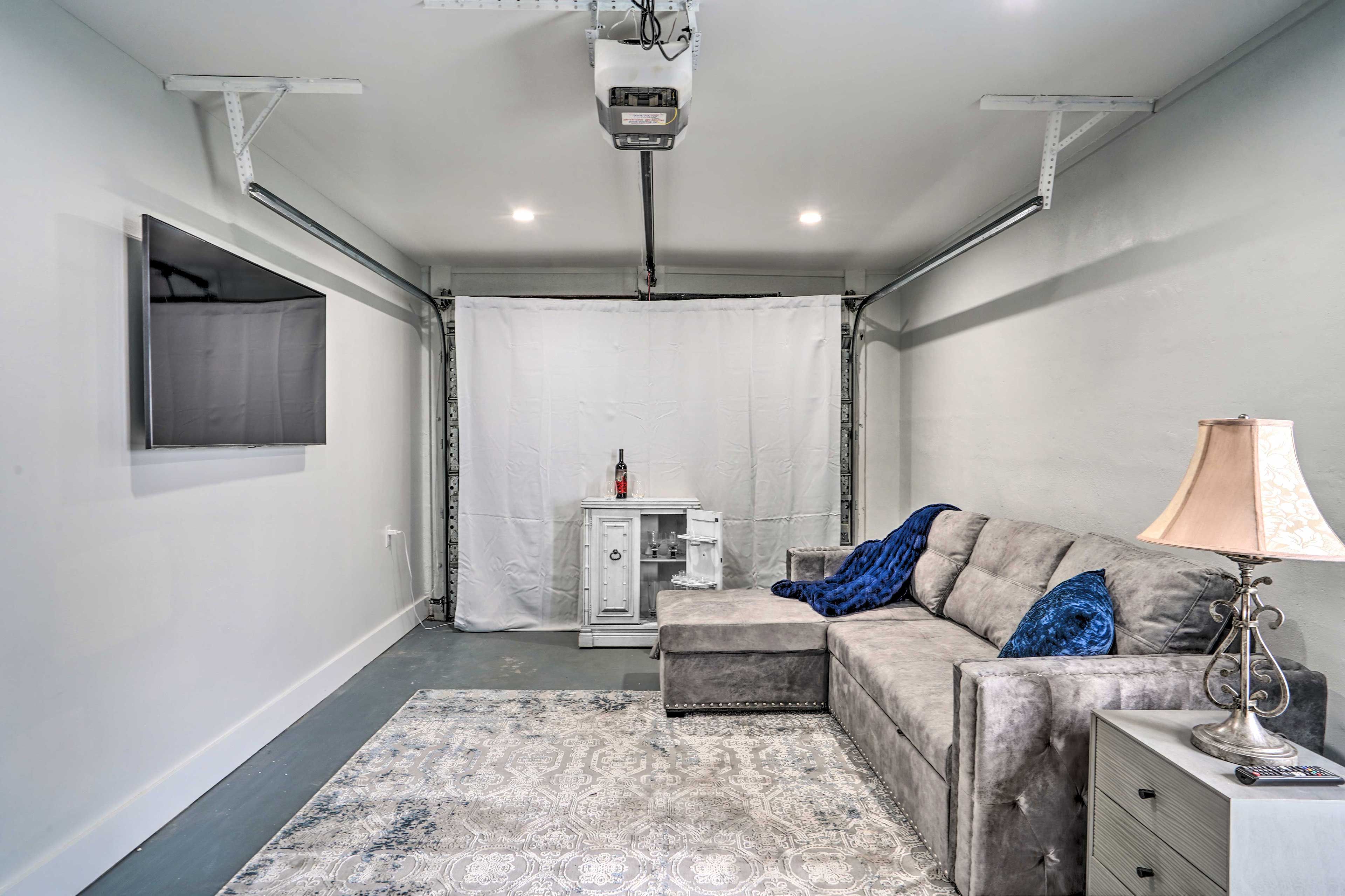 Garage | Full Sleeper Sofa