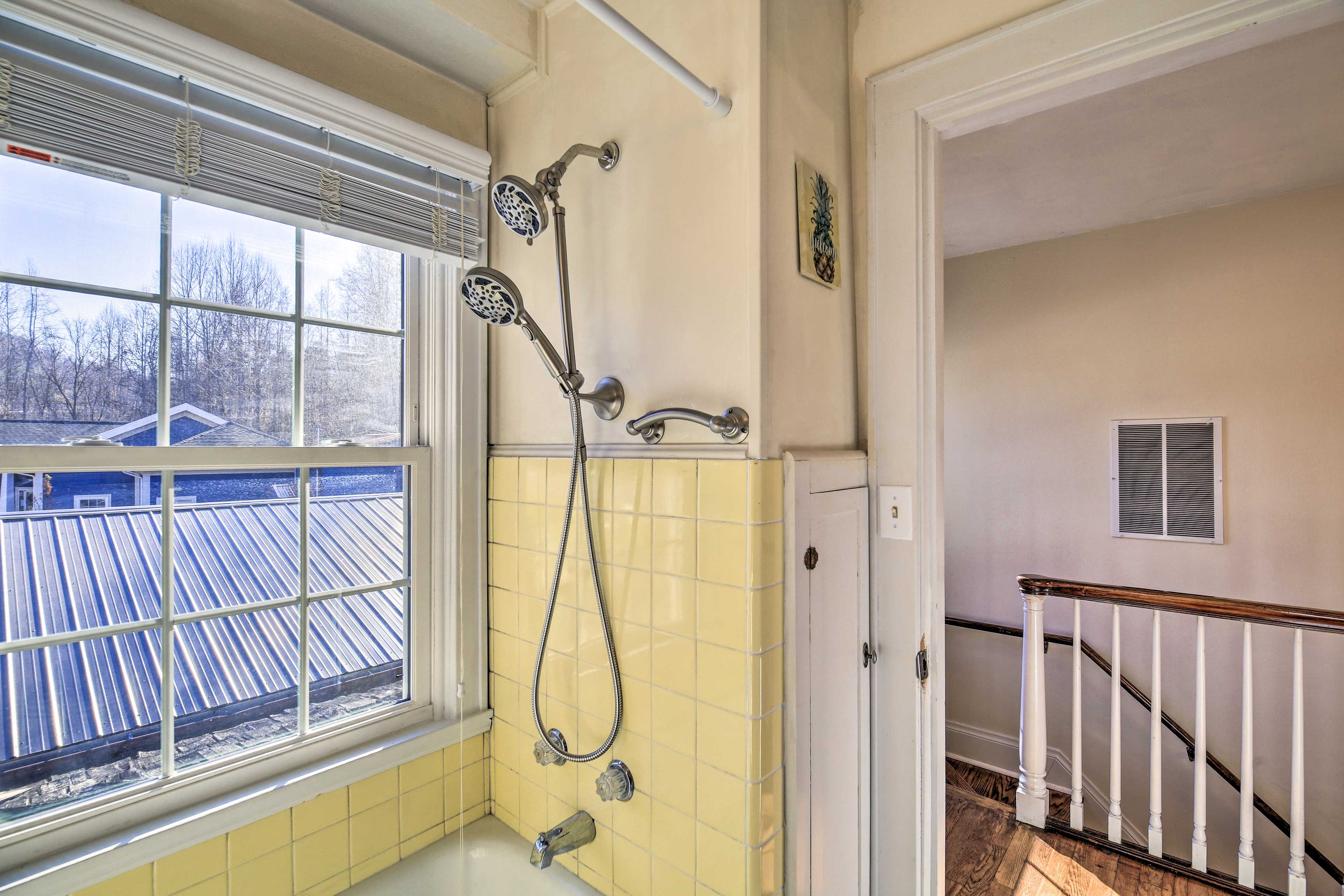 Full Bathroom