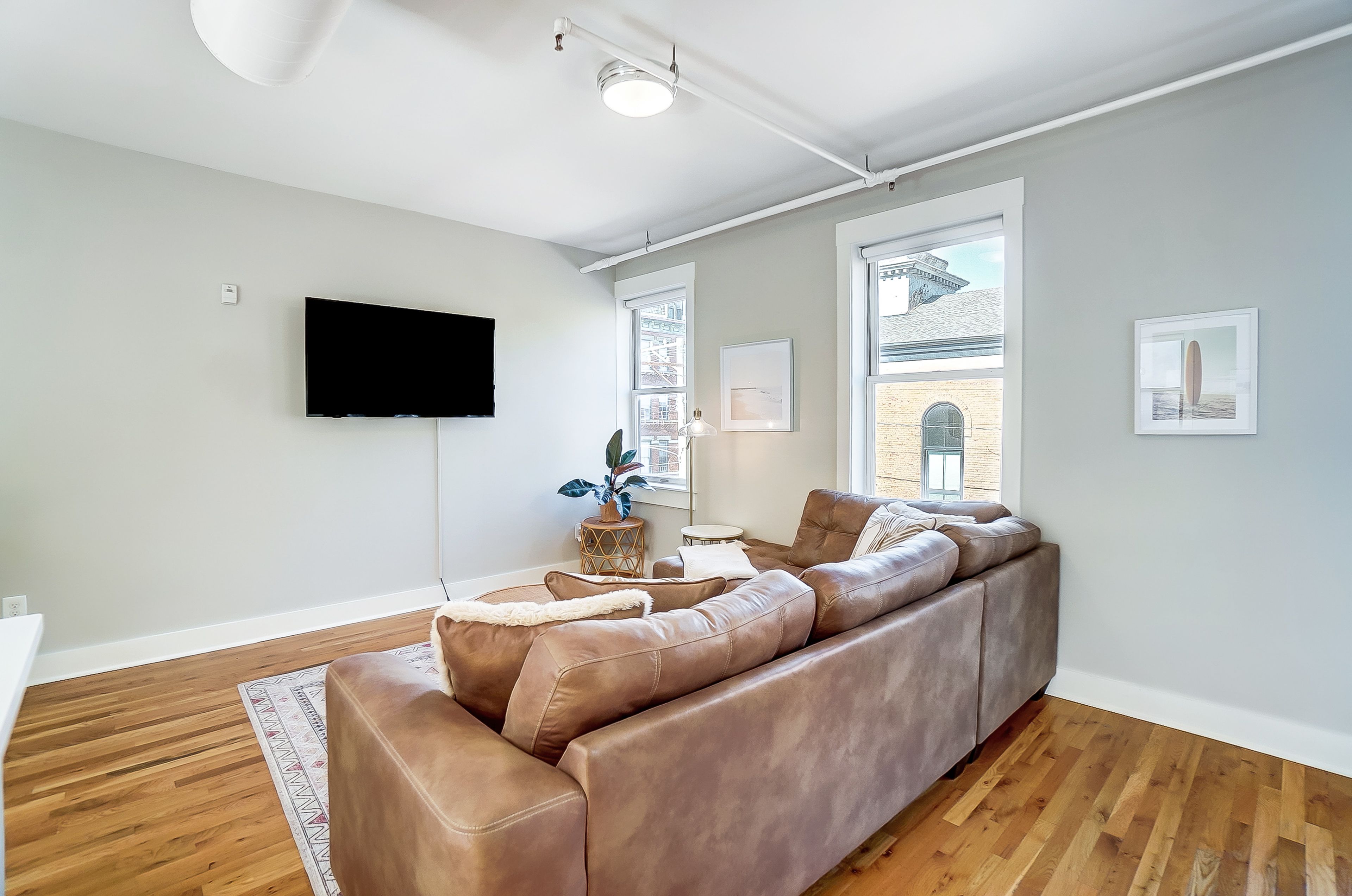 Living Room | Free WiFi | Central A/C | Full Sleeper Sofa