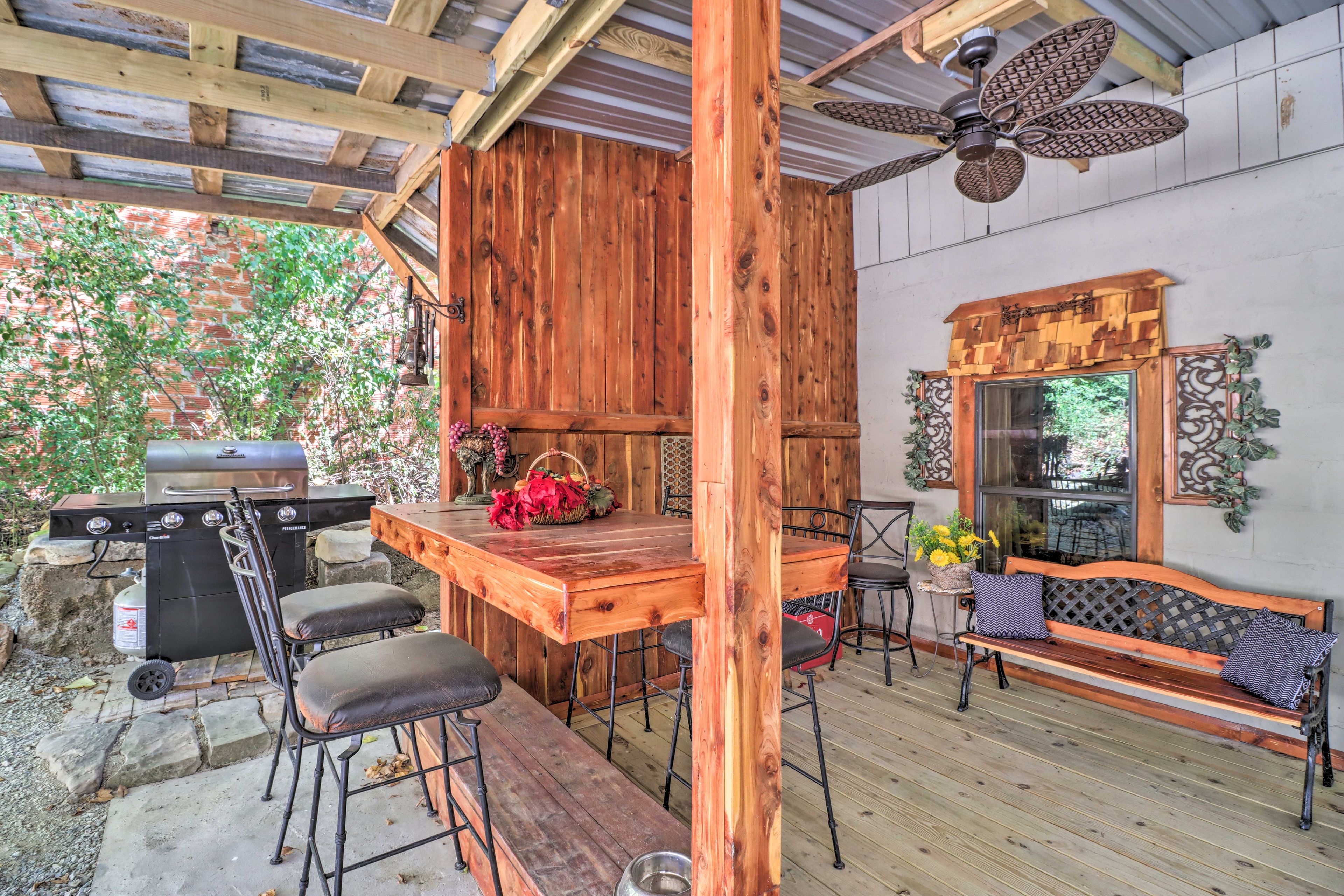 Patio | High-Top Table | Fire Pit