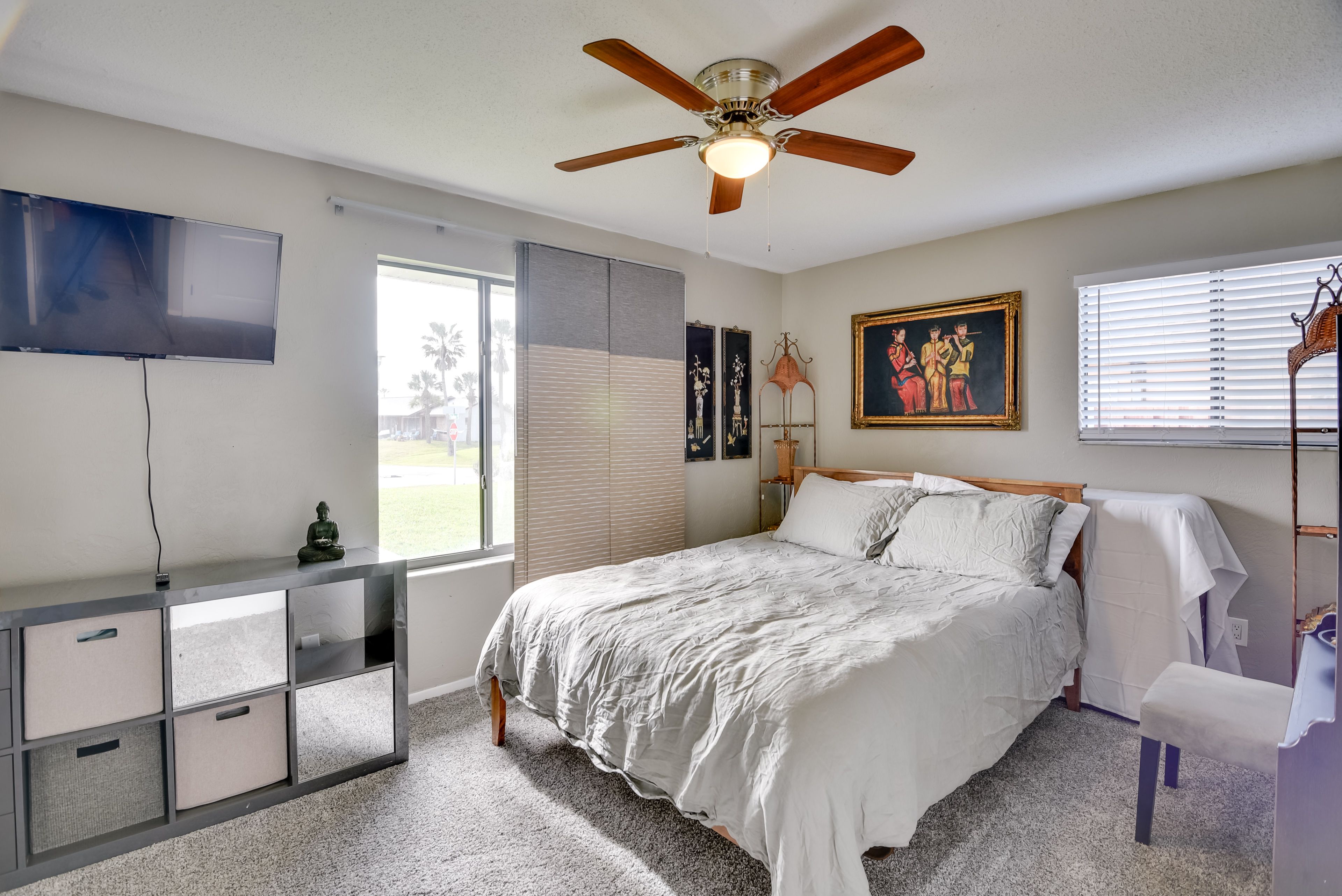 Bedroom 2 | Queen Bed