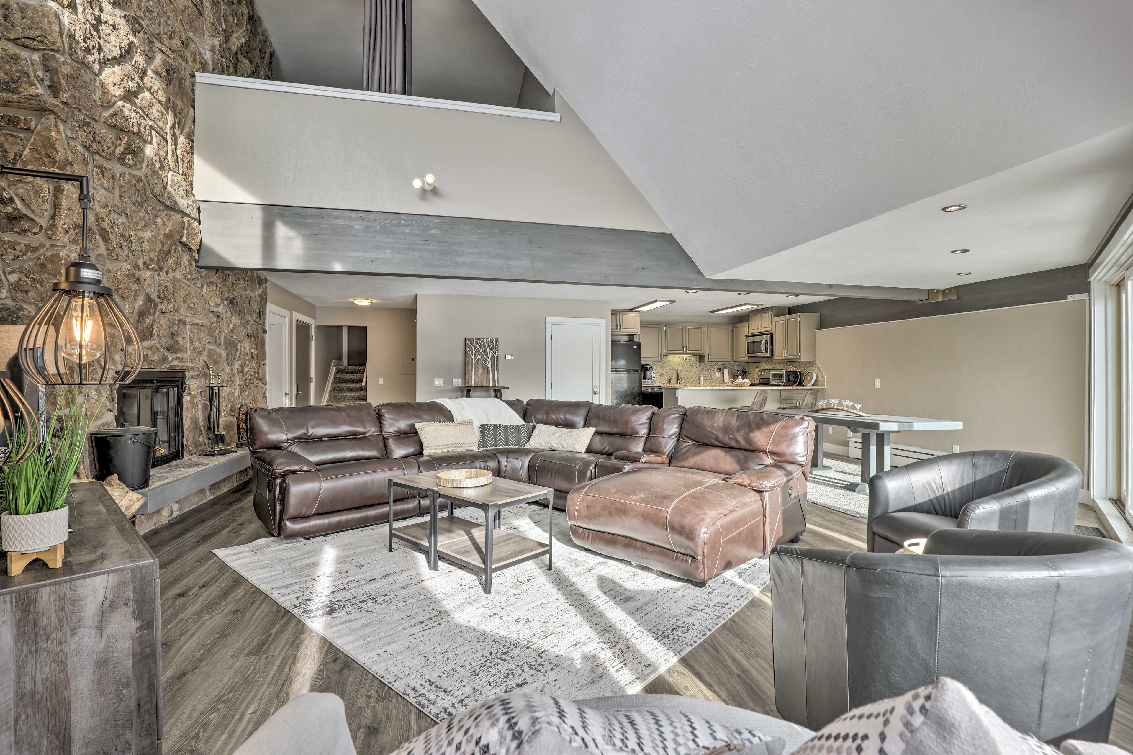 Living Room | Wood-Burning Fireplace (Wood Provided)