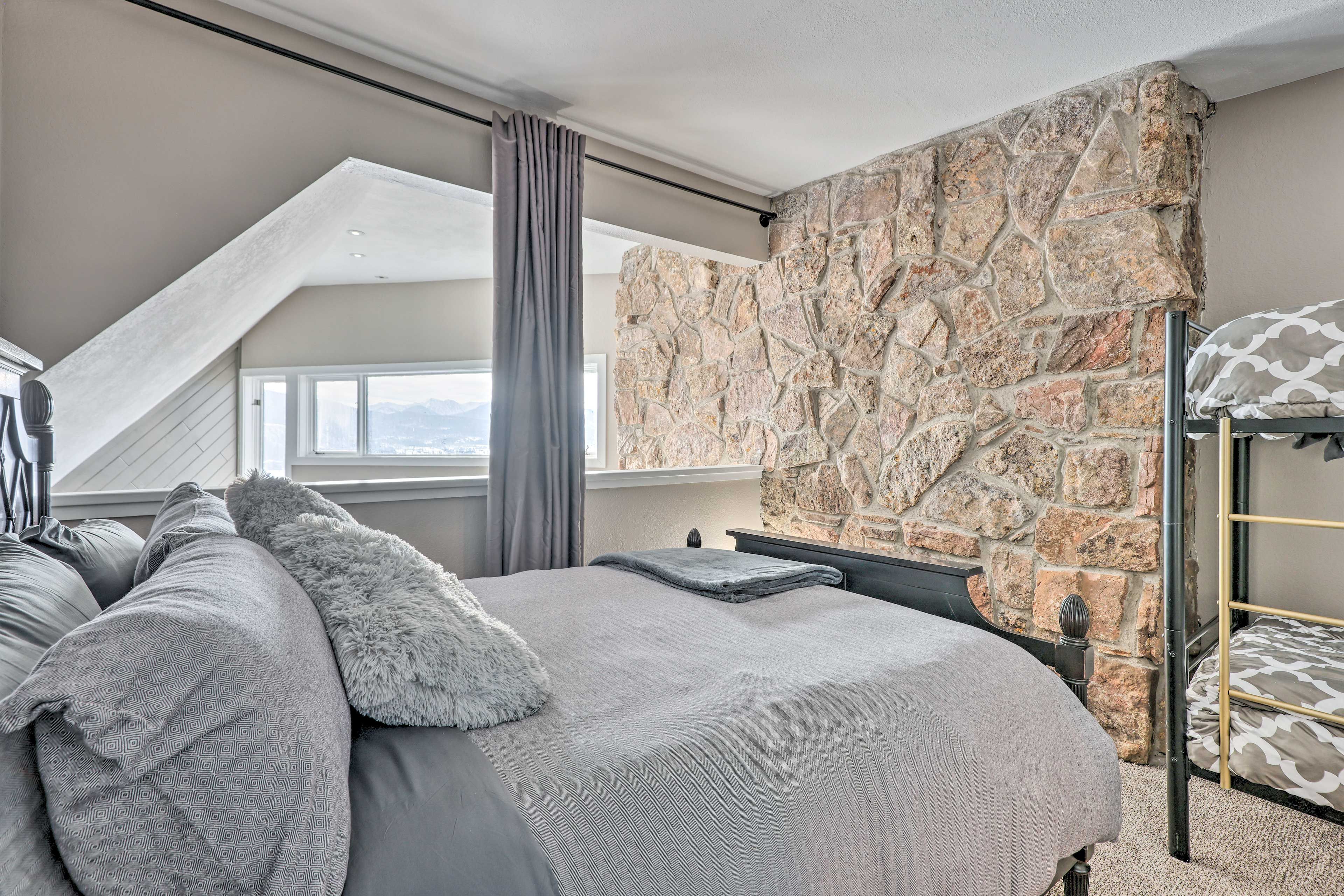 Bedroom 2 (Loft)