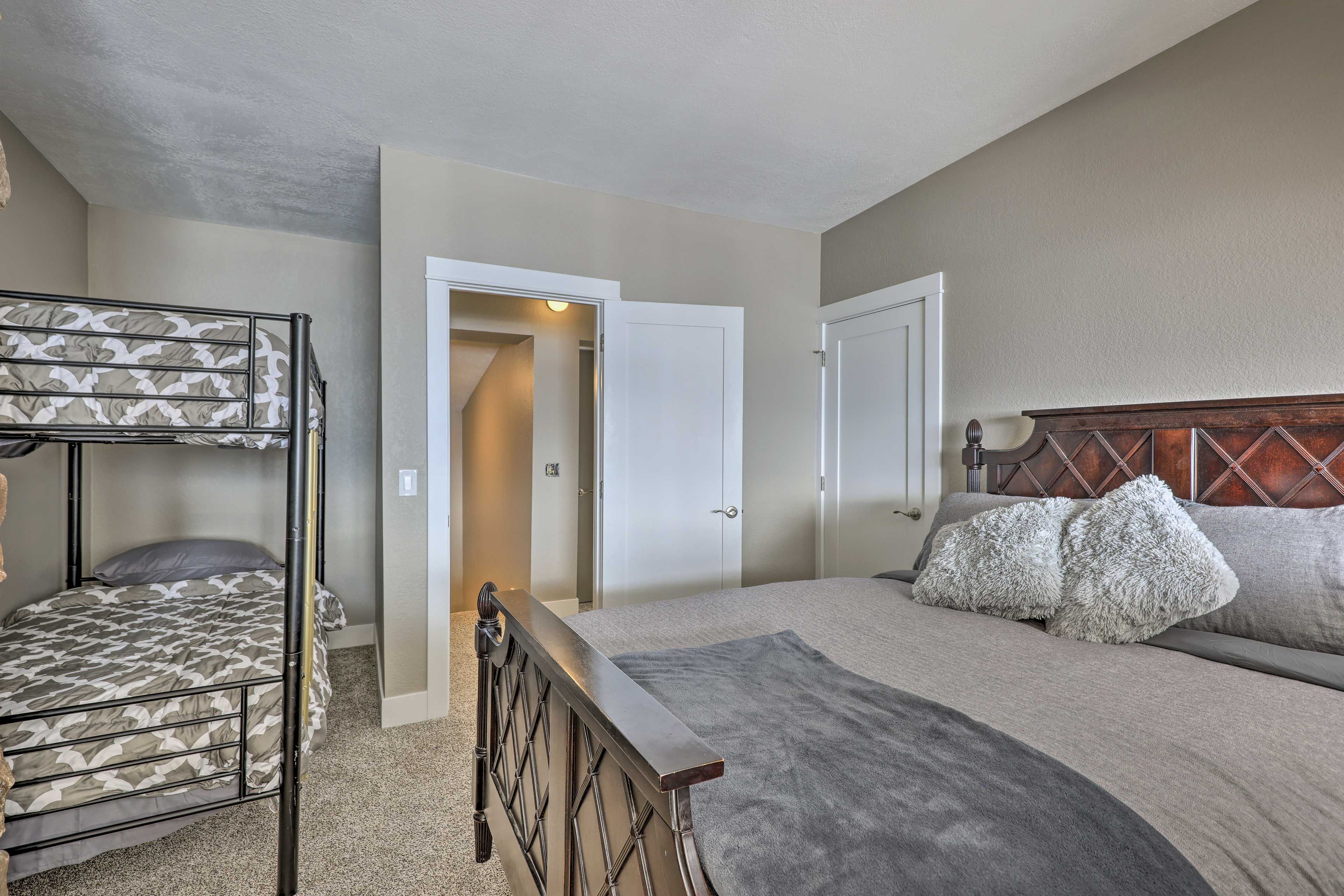 Bedroom 2 (Loft)