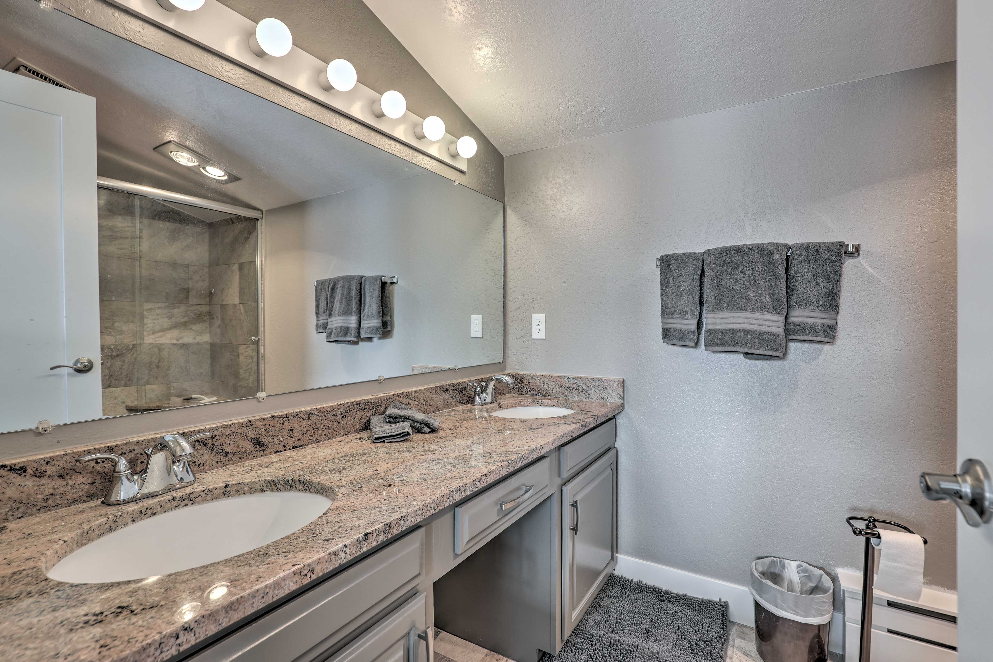 En-Suite Bathroom | Linens & Towels Provided