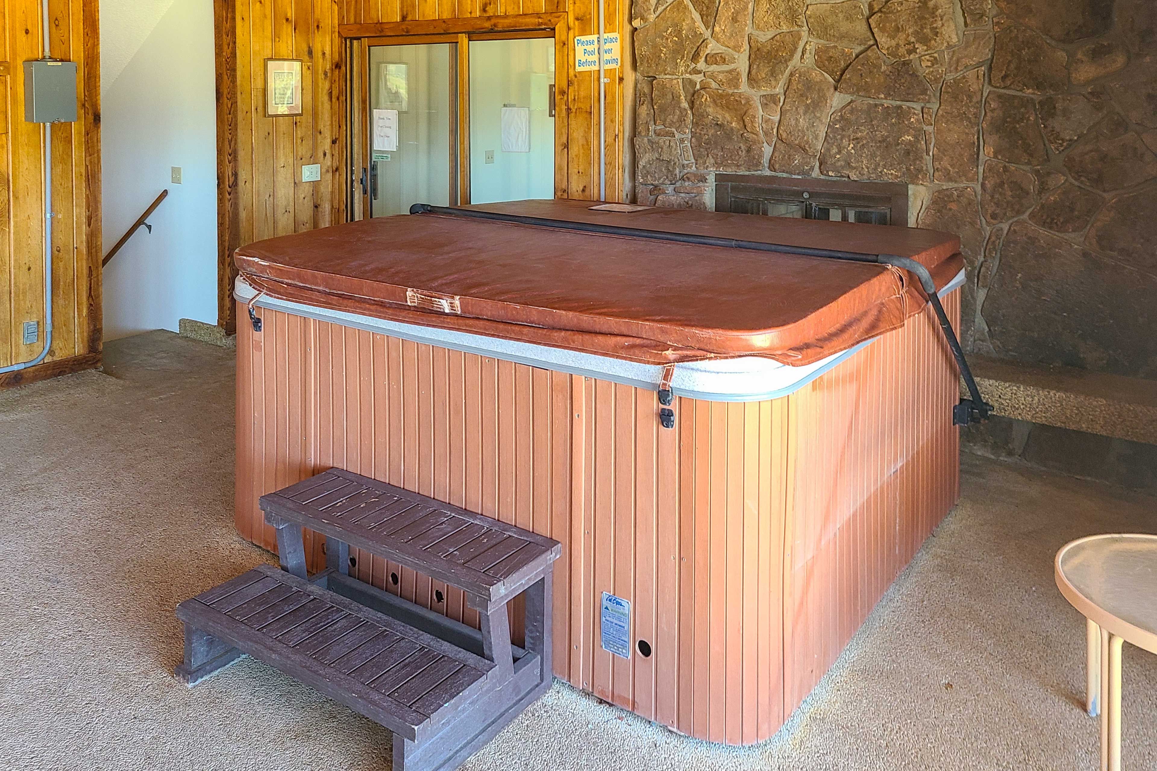 Community Amenities | Indoor Hot Tub