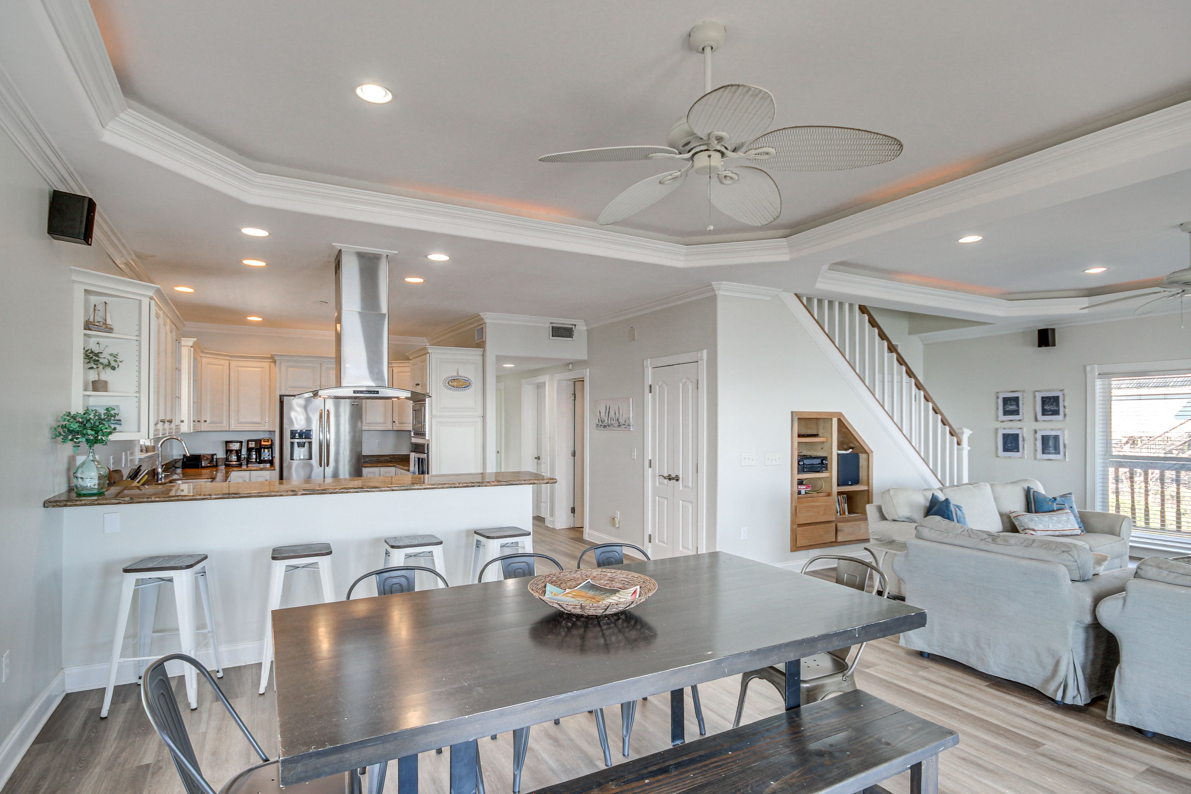 Interior | 1st Floor