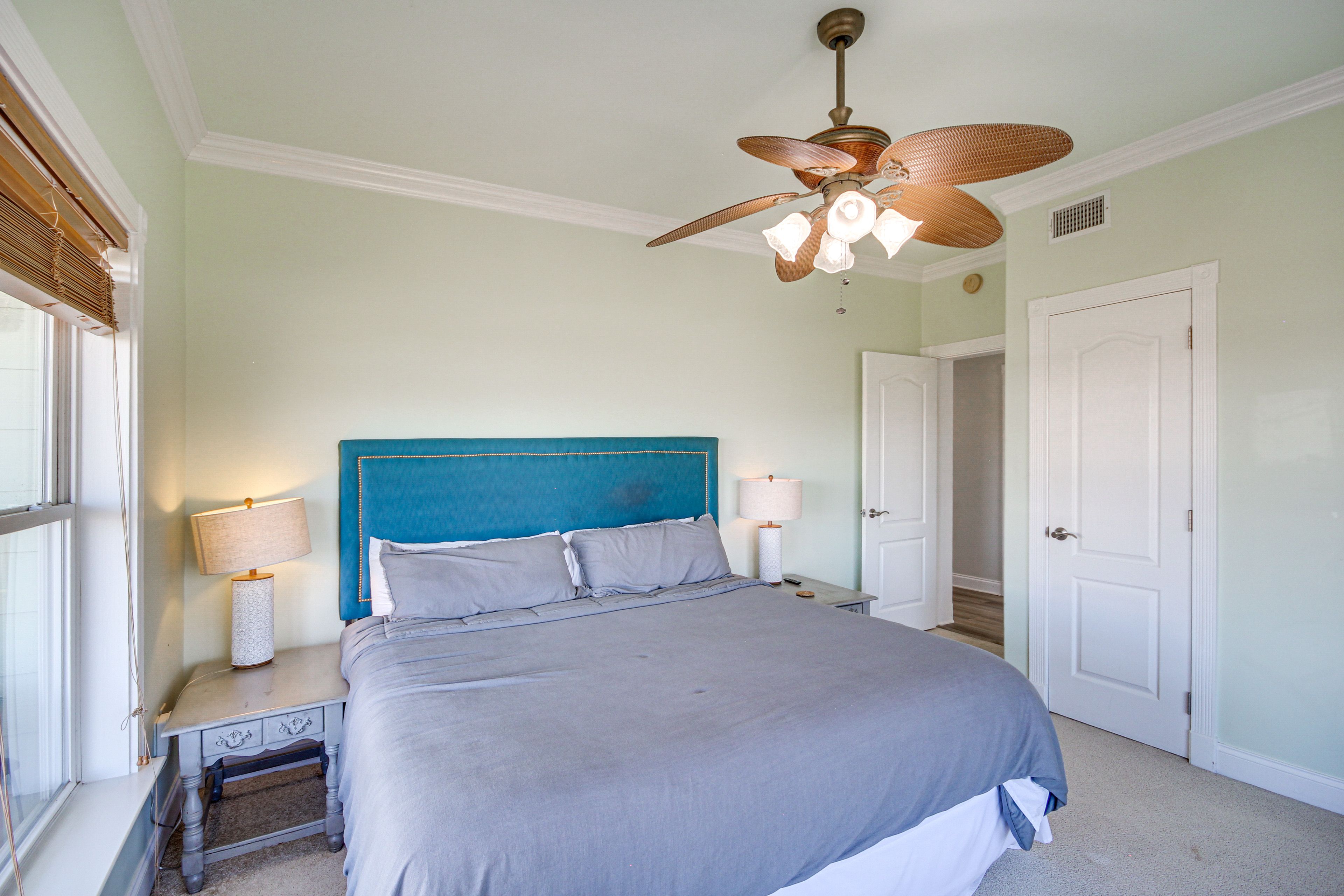 Bedroom 4 | 1st Floor | King Bed