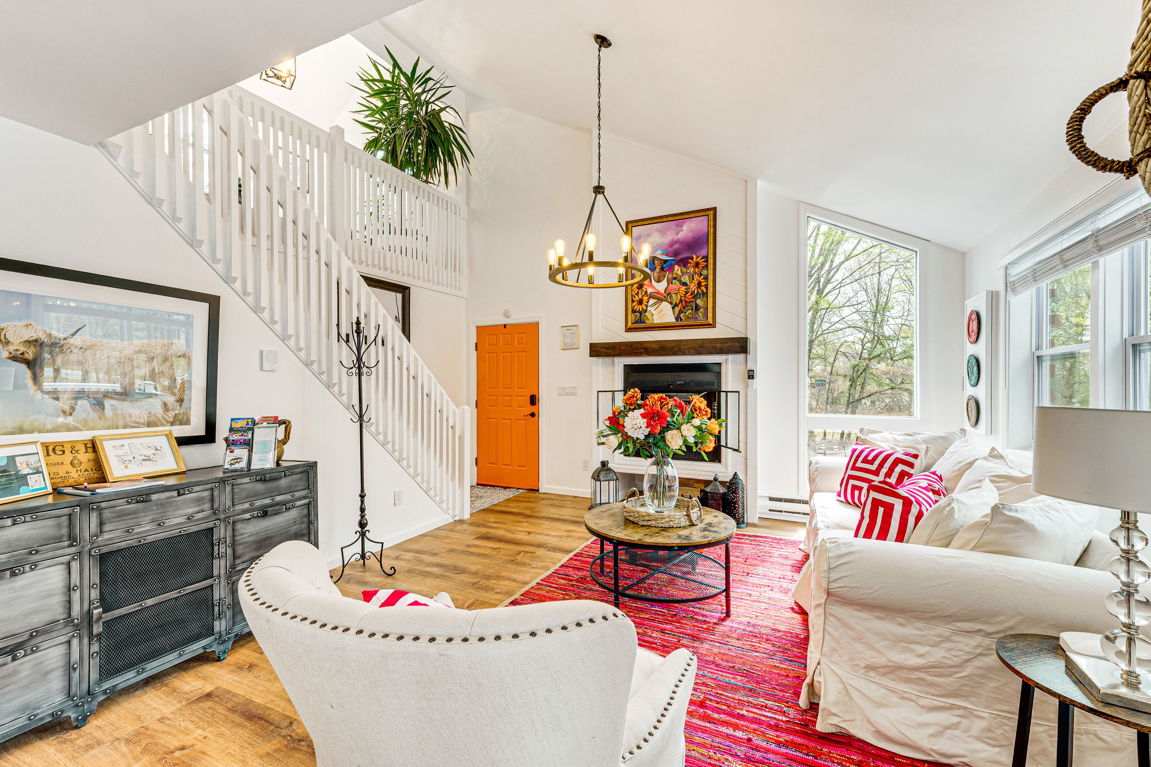Living Room | Smart TV | Ceiling Fans | Gas Fireplace