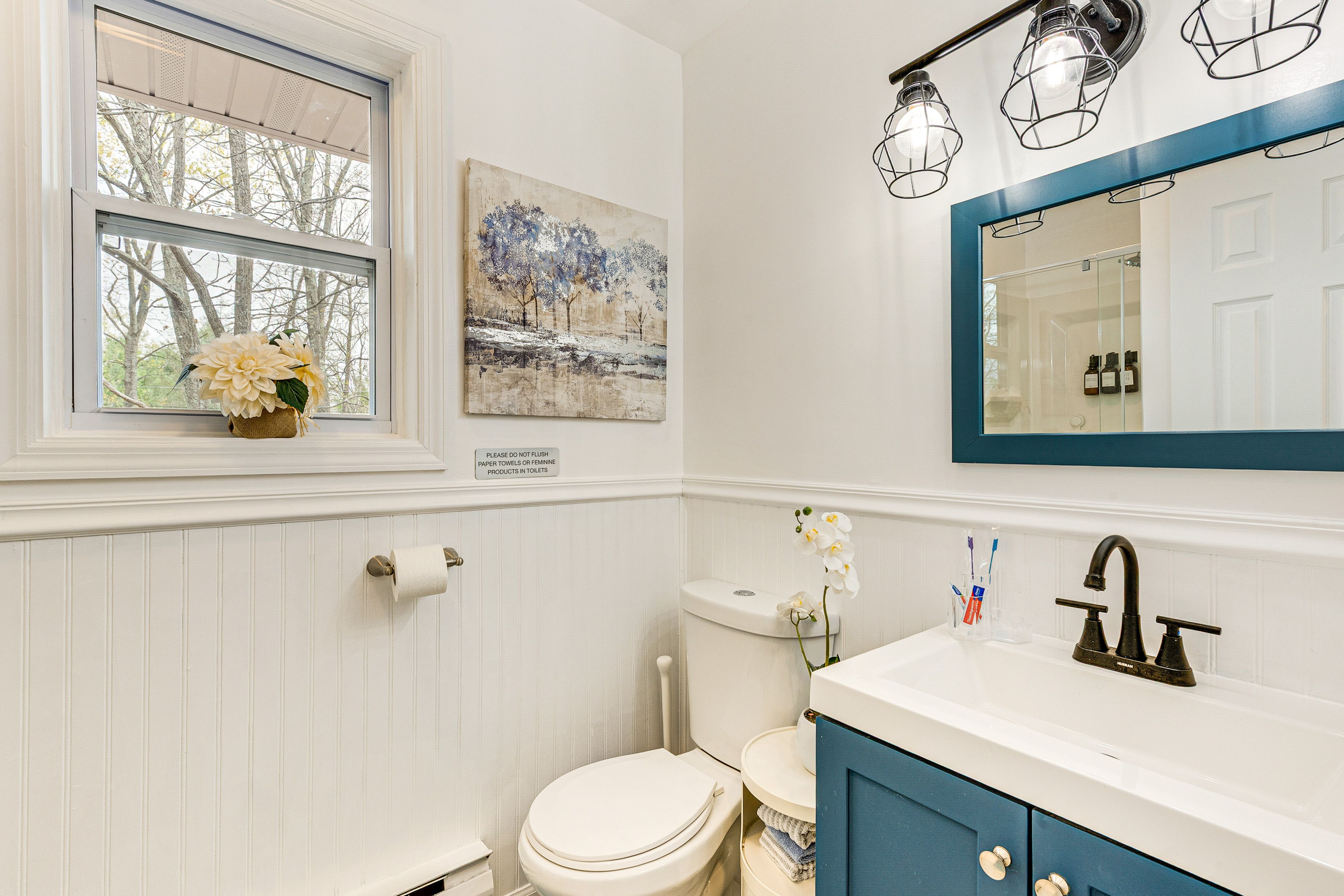 Full Bathroom | Hair Dryer