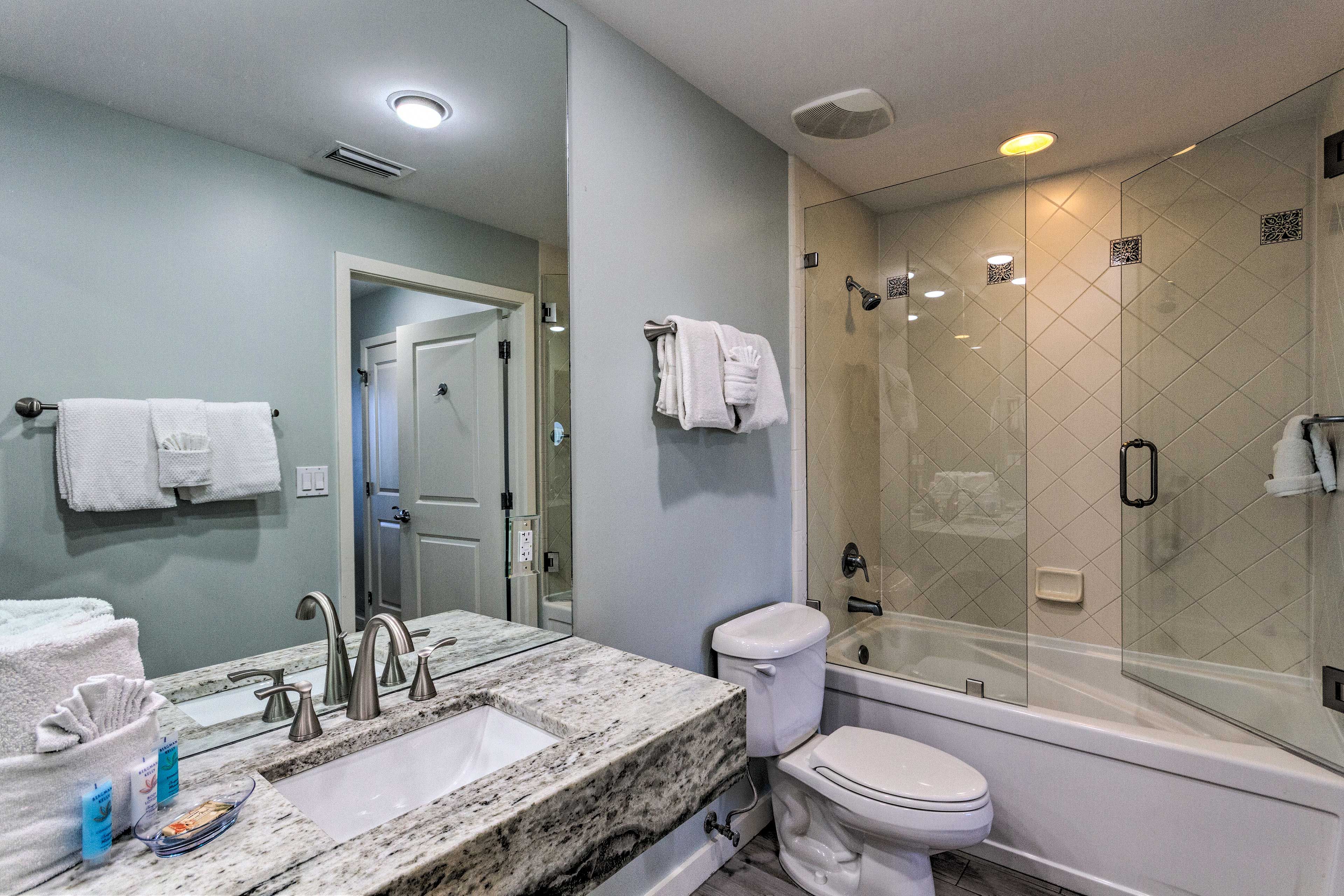 Bathroom | Towels Provided | Complimentary Toiletries | Hair Dryer