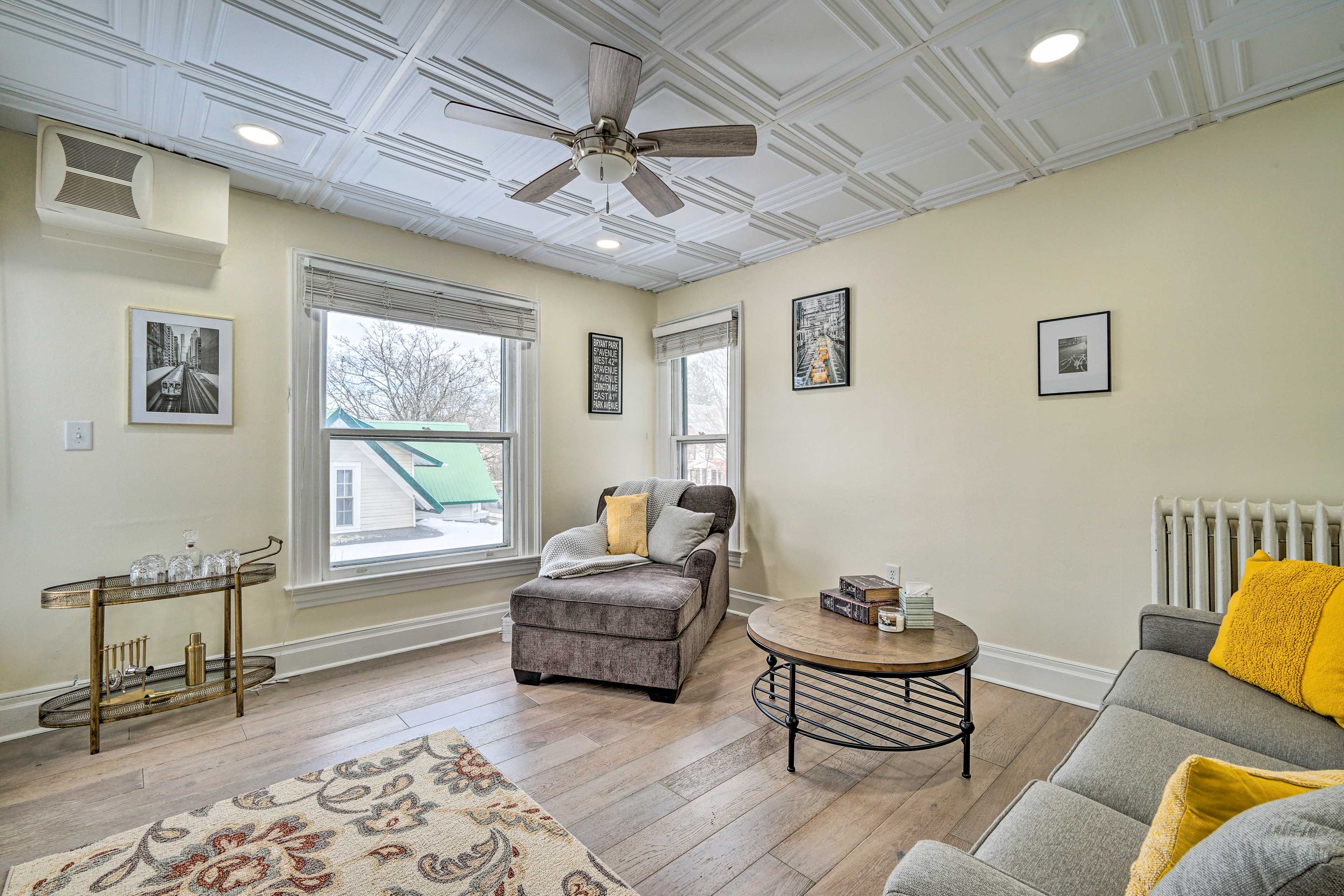 Living Area | A/C Units | Central Heating