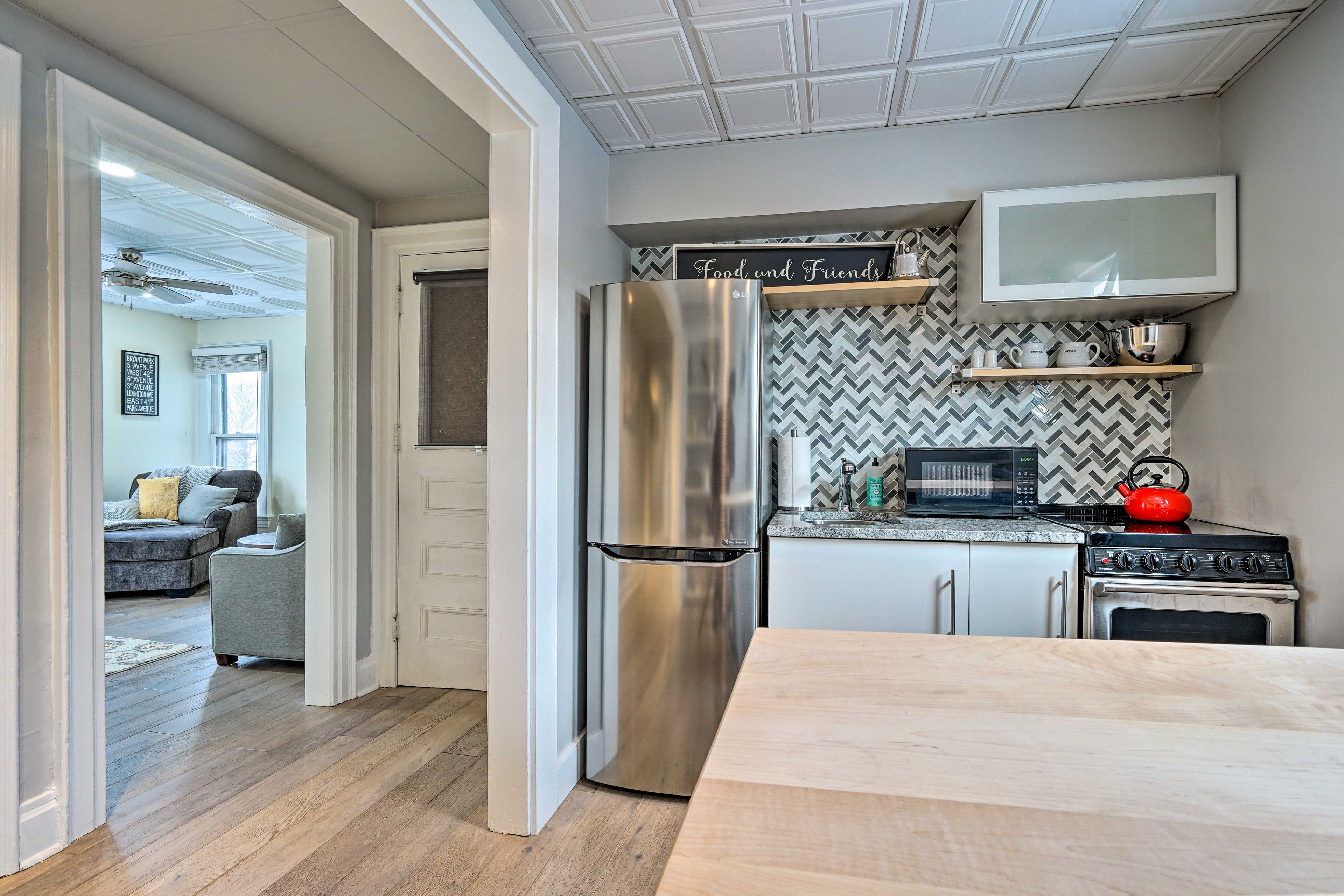 Kitchen | Crock-Pot | Toaster | Keurig Coffee Maker | French Press Coffee Maker