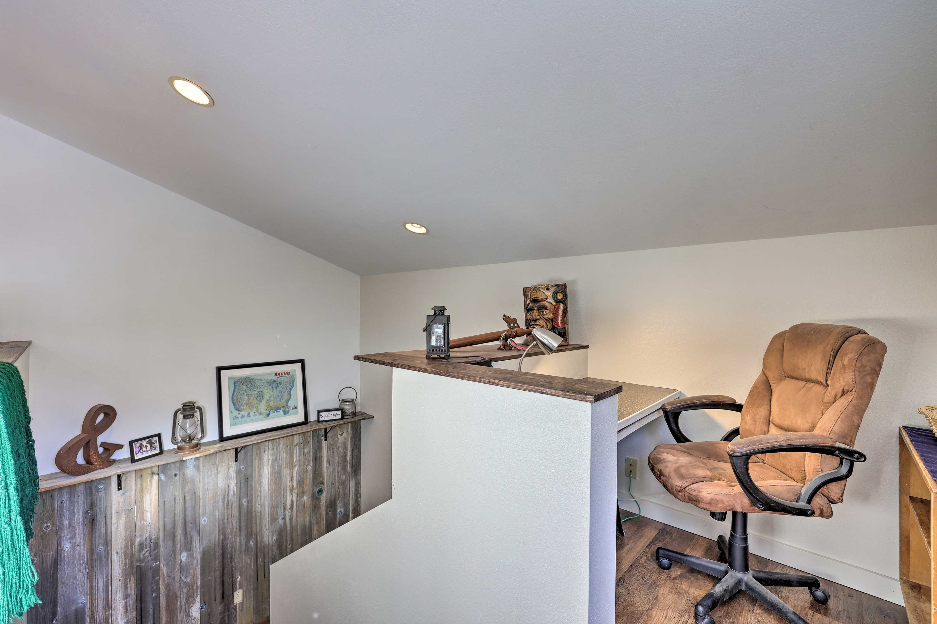 Desk Area