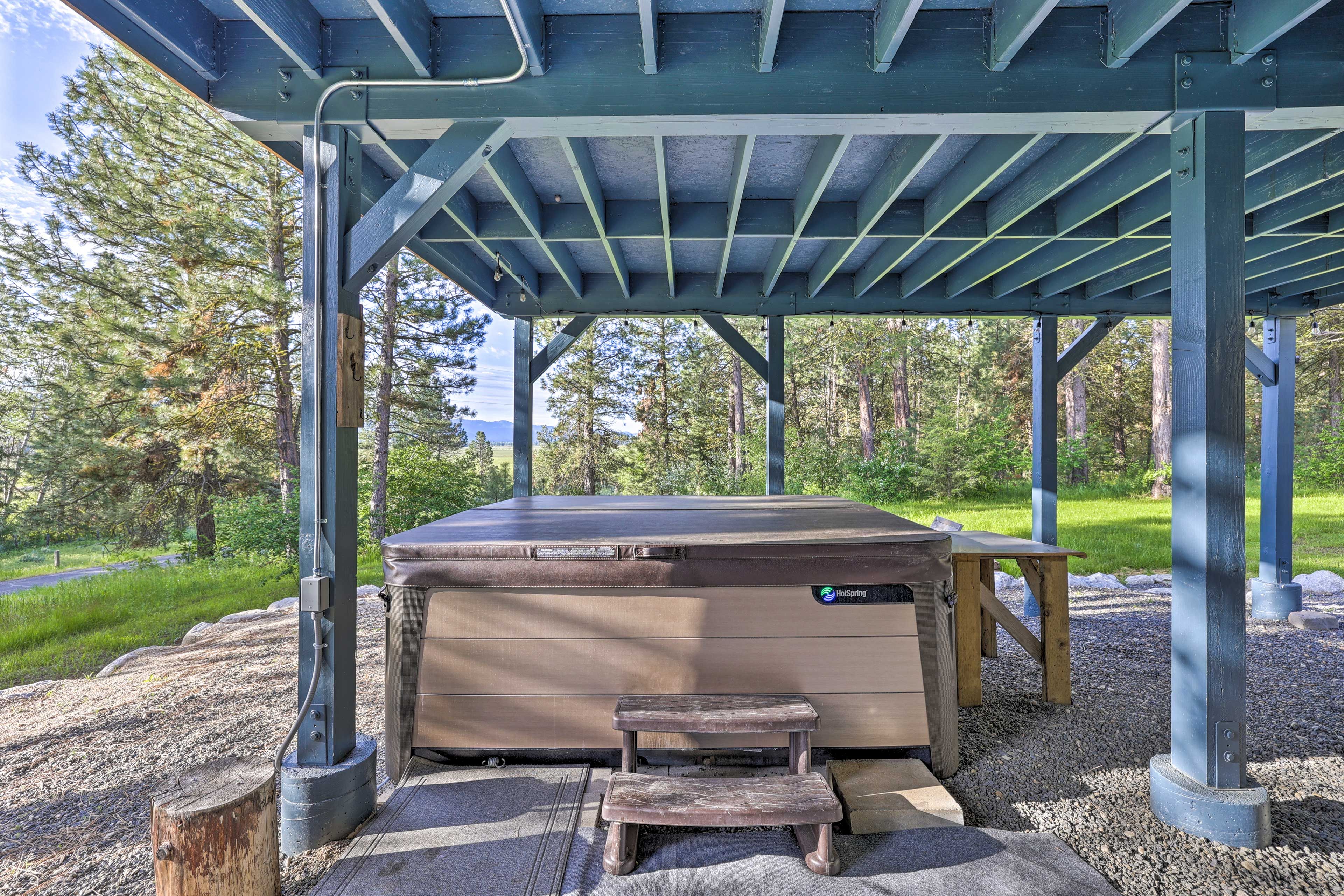 Private Hot Tub | 2 External Security Devices