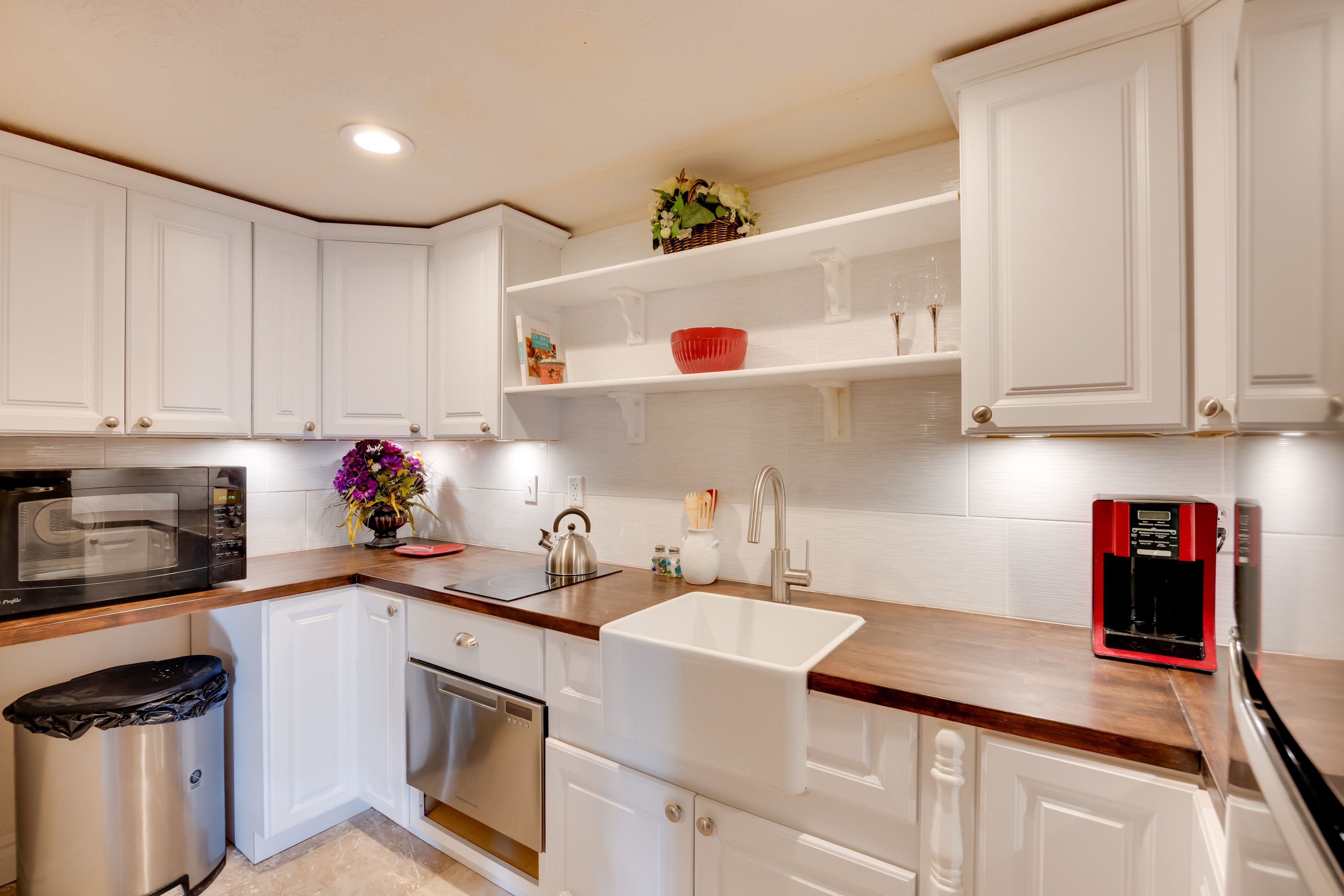 Kitchenette | 2-Burner Stove | Convection Oven | Drip Coffee Maker
