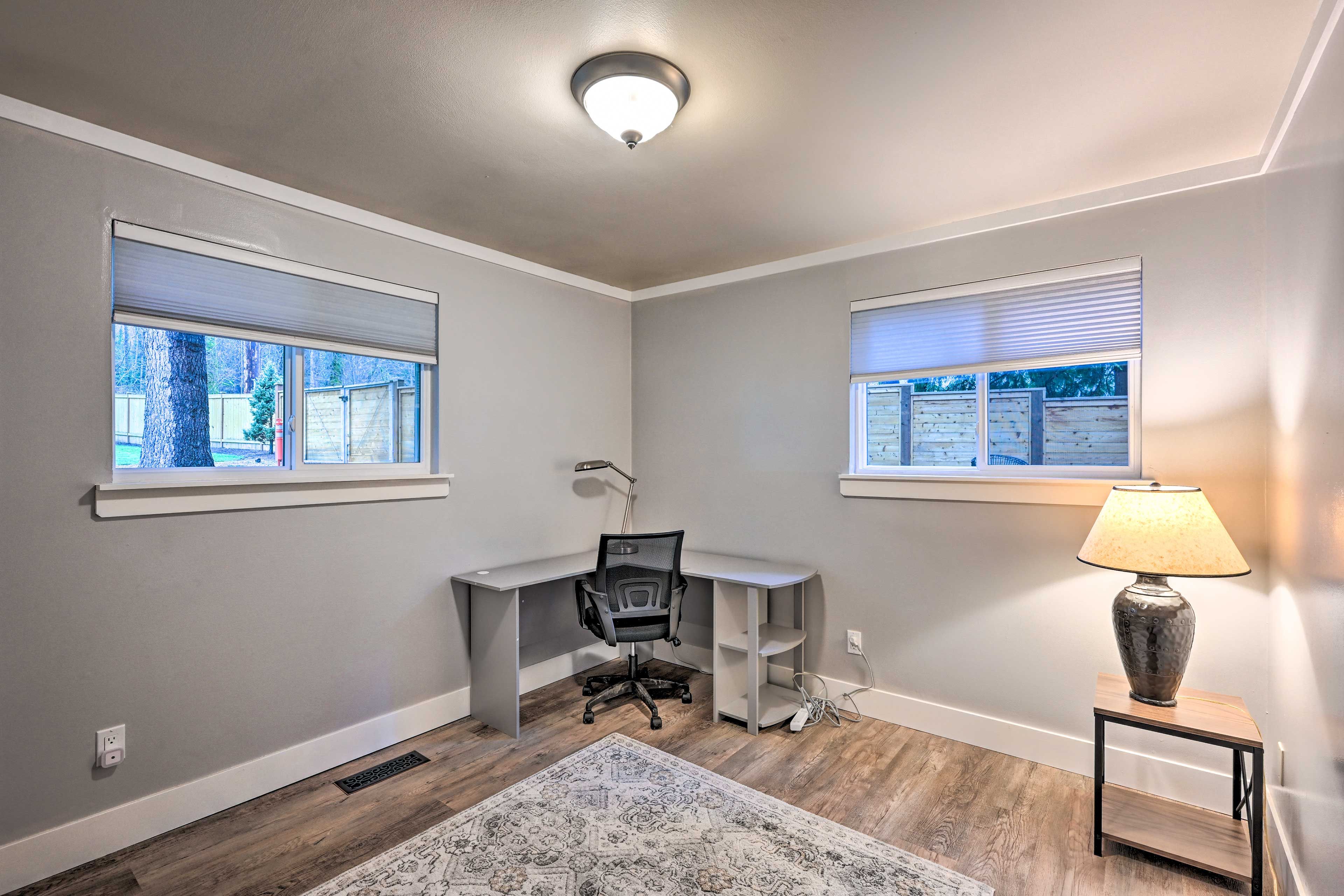 En-Suite Office