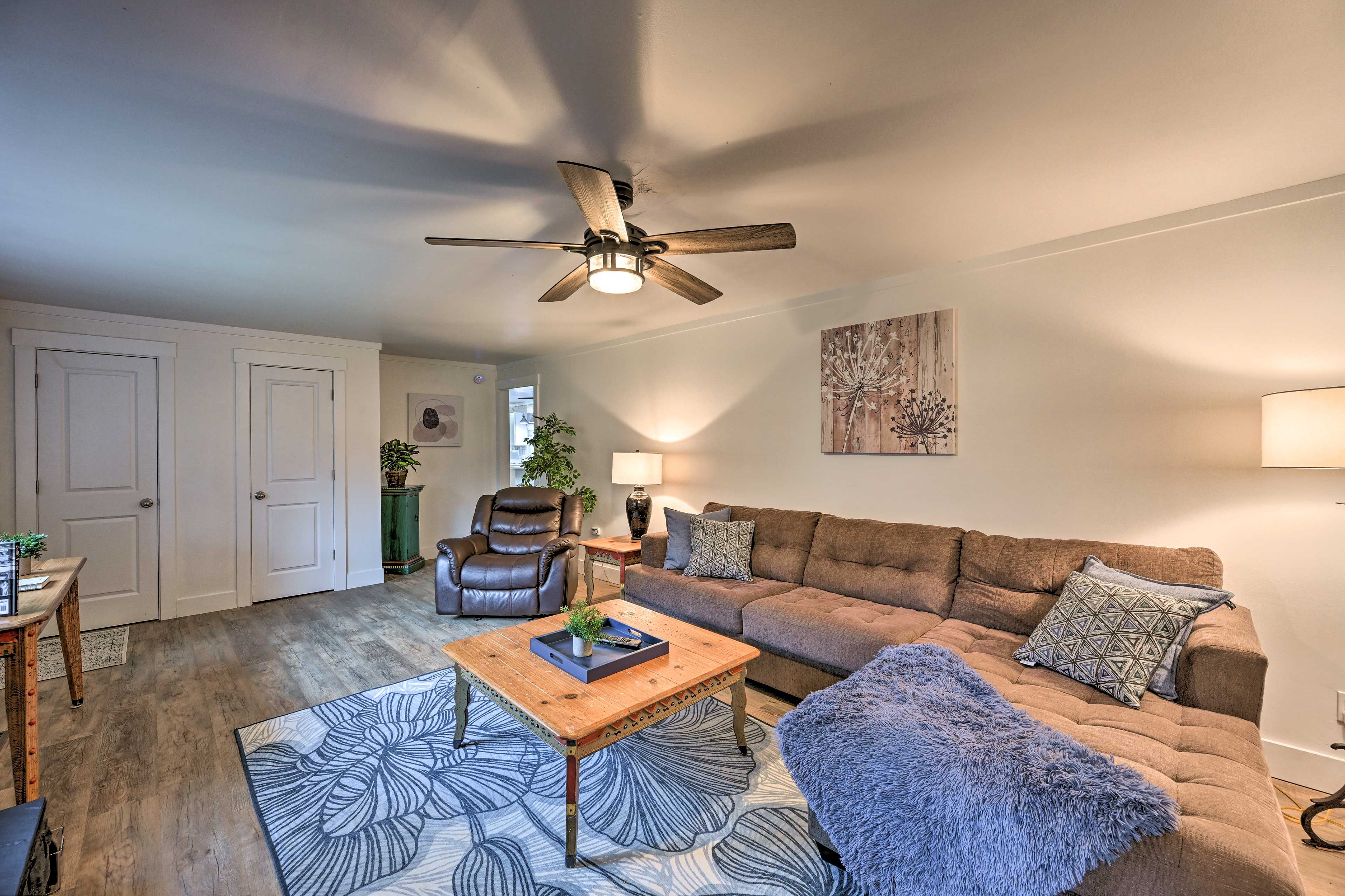 Living Room | Free WiFi