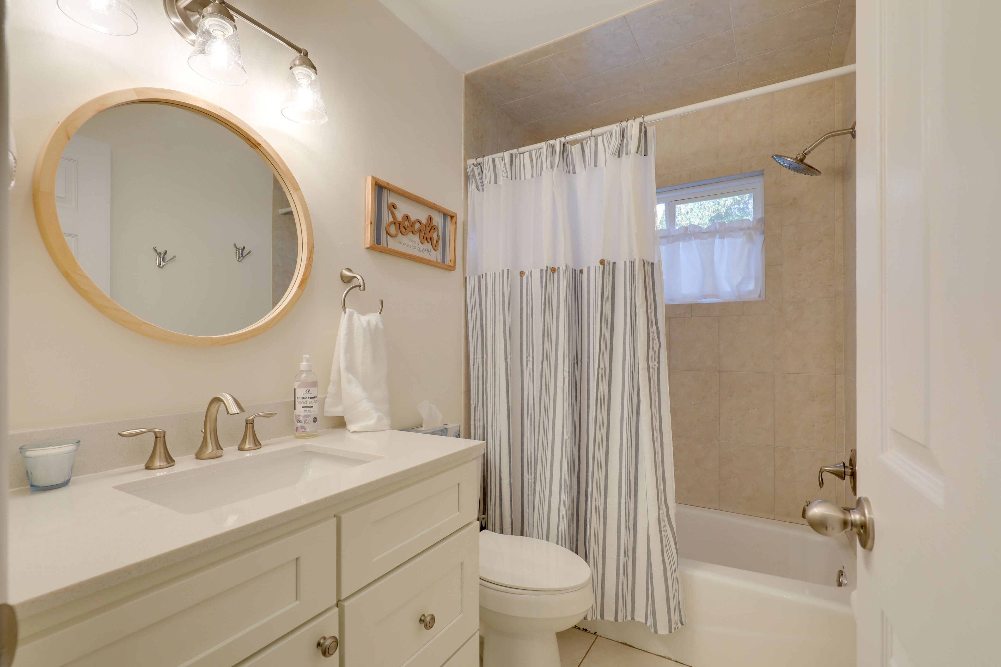 Full Bathroom