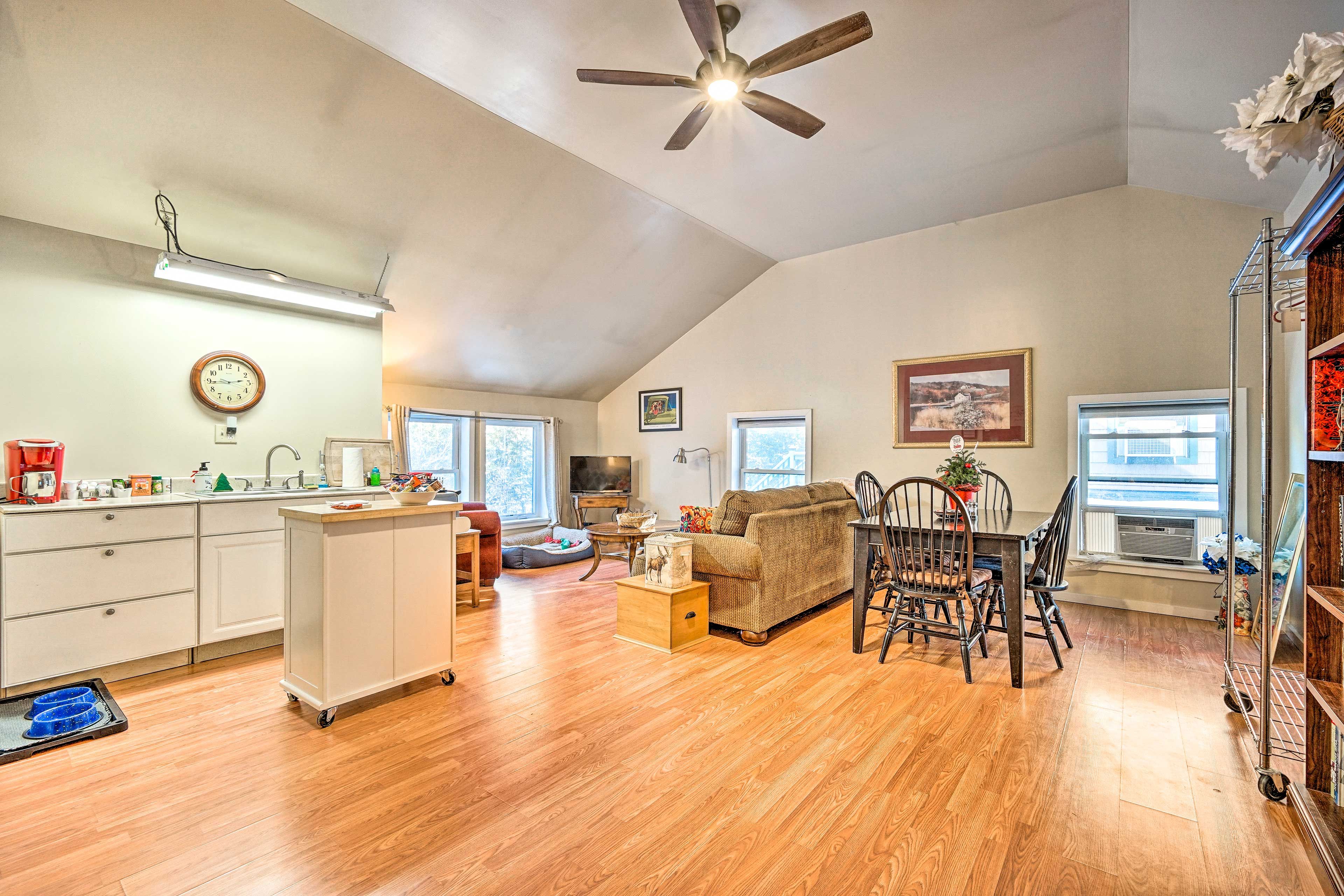 Well-Equipped Kitchenette