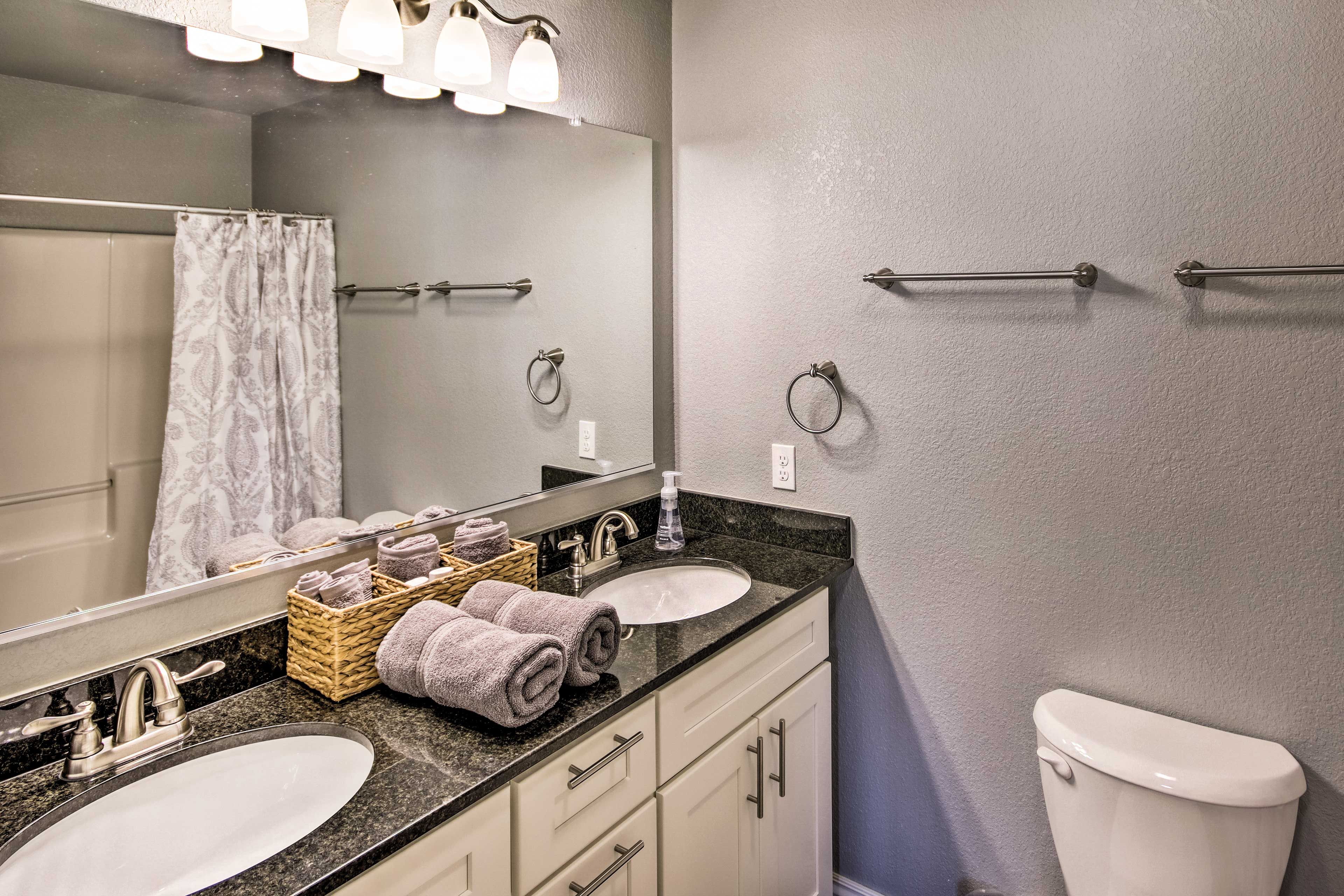 Full Bathroom | Complimentary Toiletries | Hair Dryer | Towels Provided