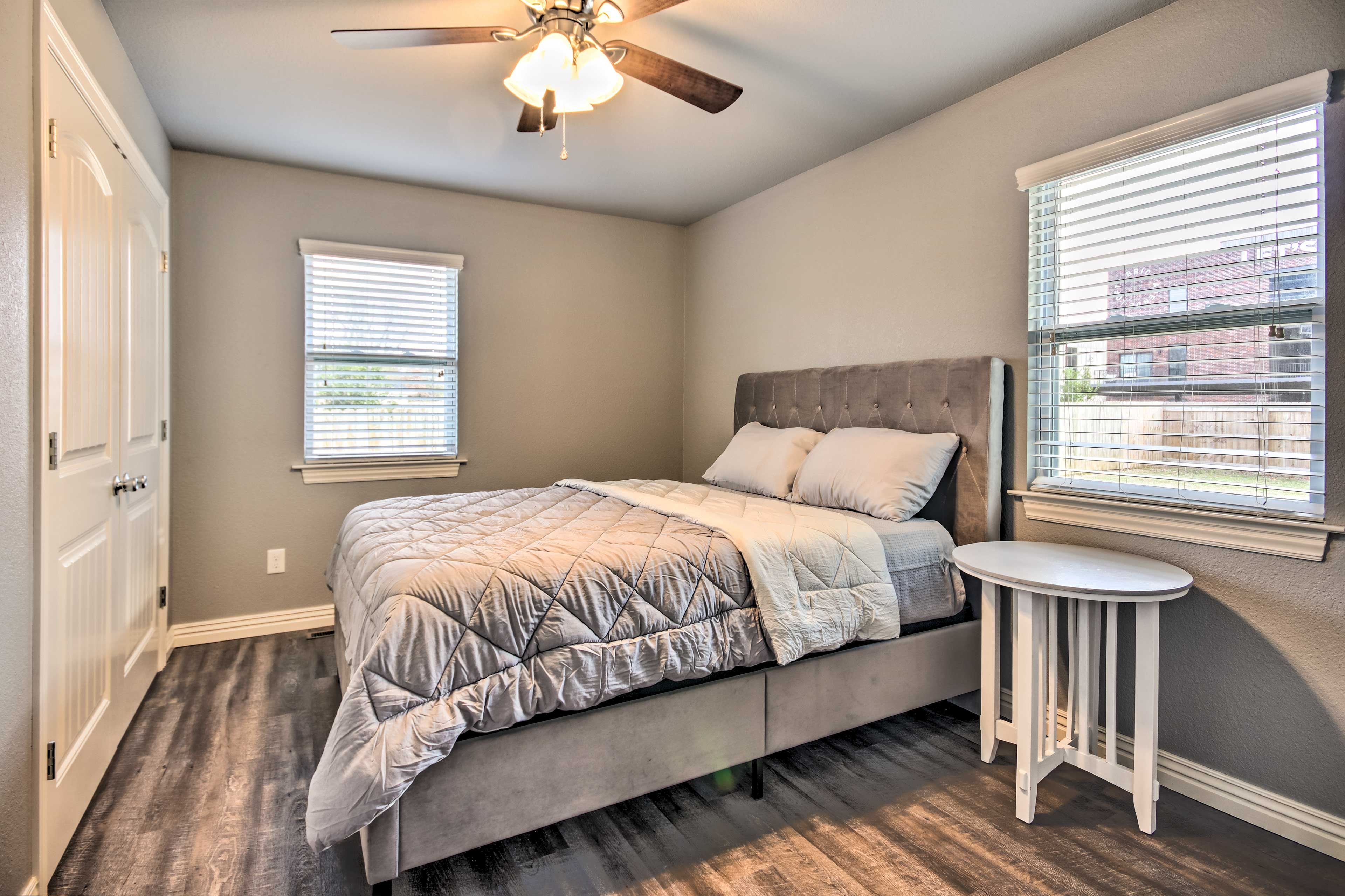 Bedroom 3 | Queen Bed