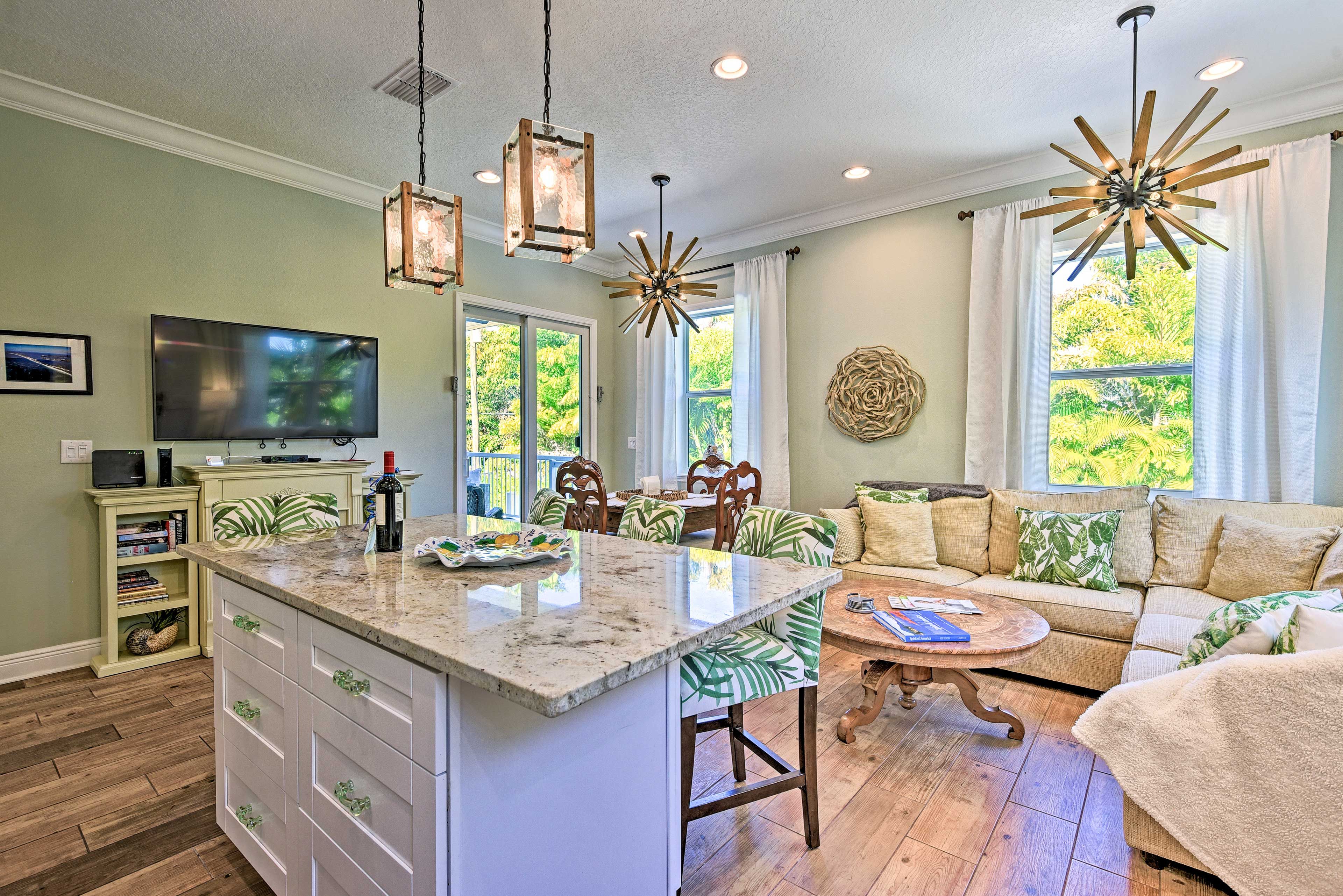 Main Living Space | Free WiFi