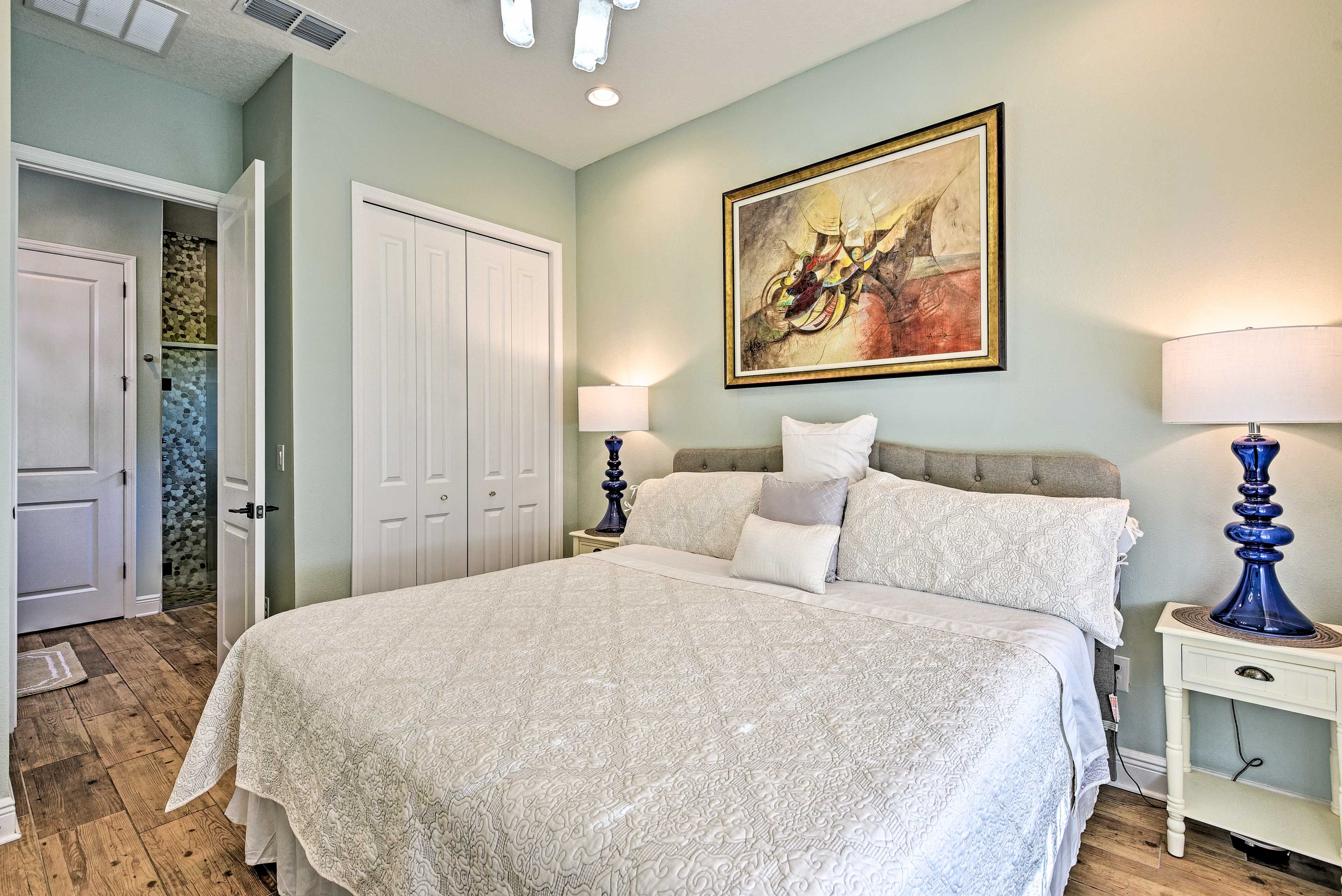 Bedroom 2 | King Bed