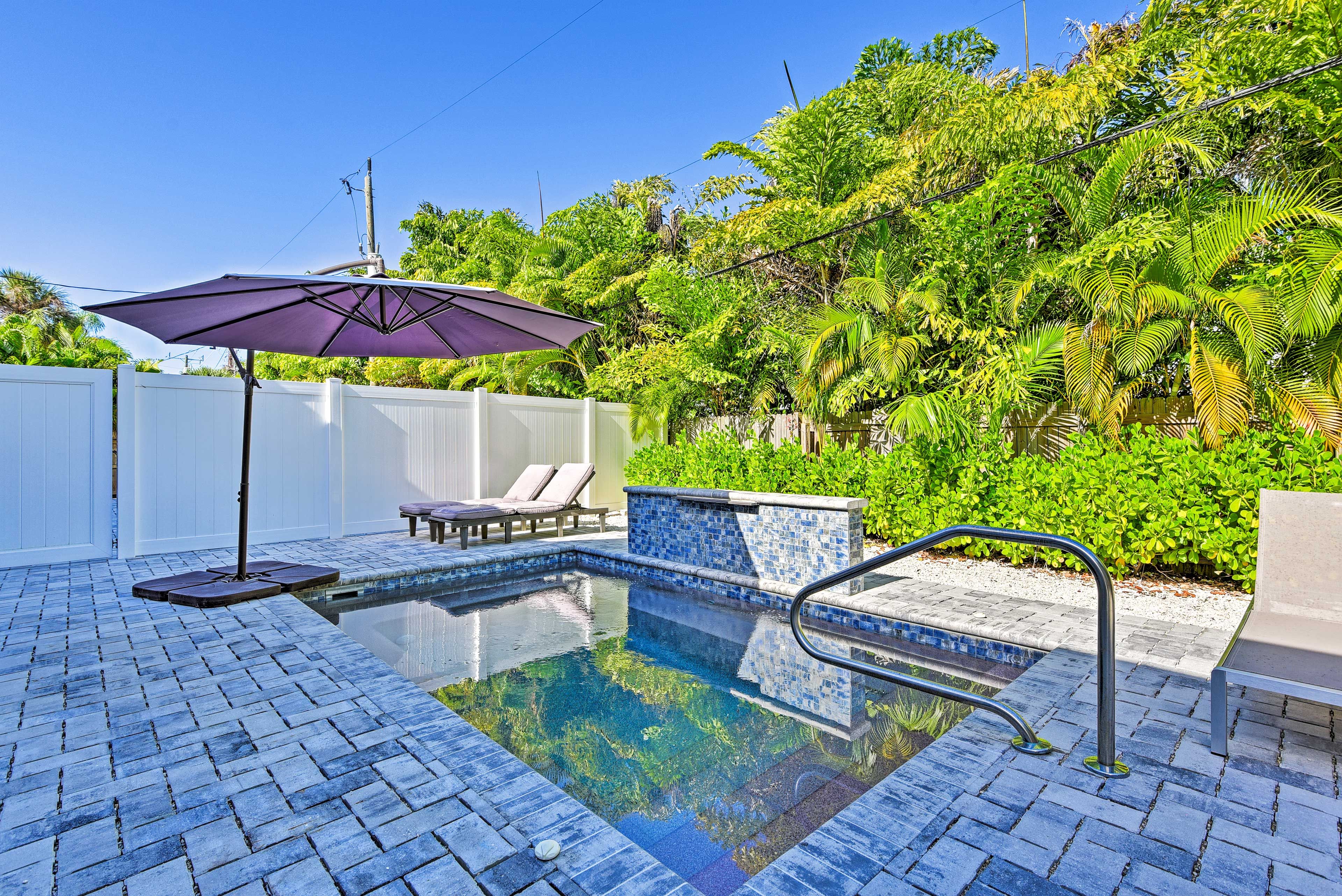 Pool Area | Depth (4' - 4')