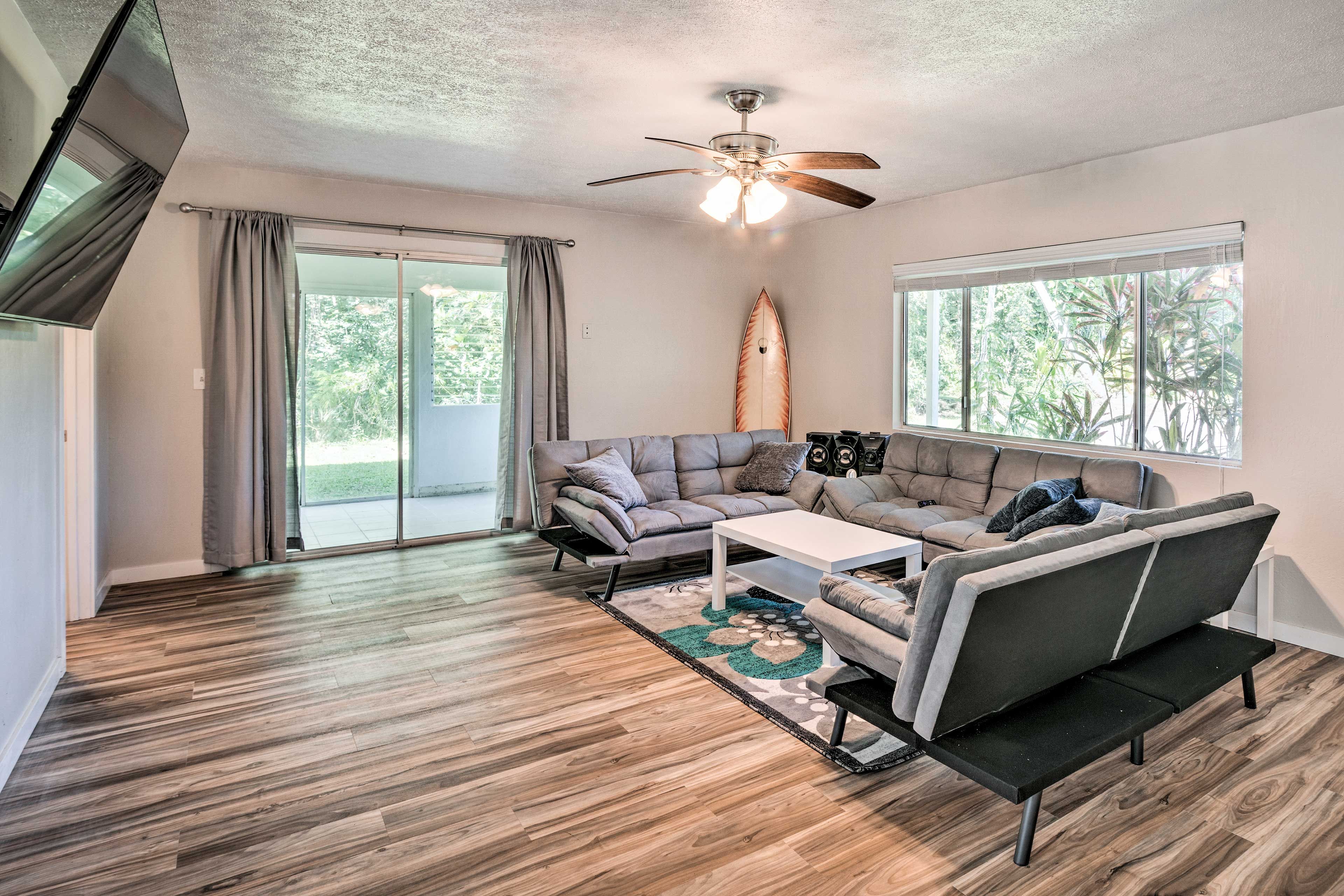 Family Room | 3 Futons