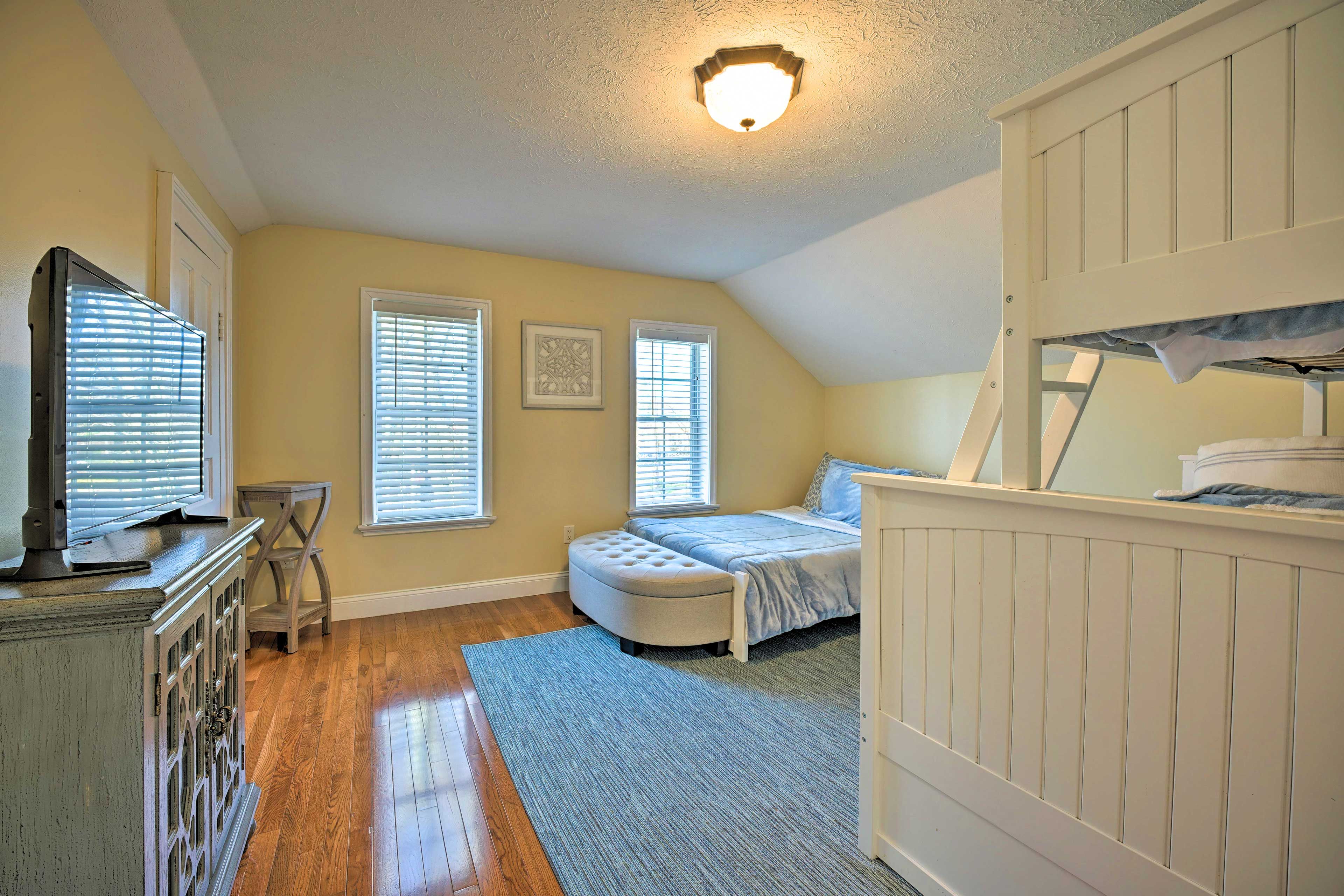 Bedroom 5 | Twin/Full Bunk Bed w/ Twin Trundle | Full Bed | 2nd Floor