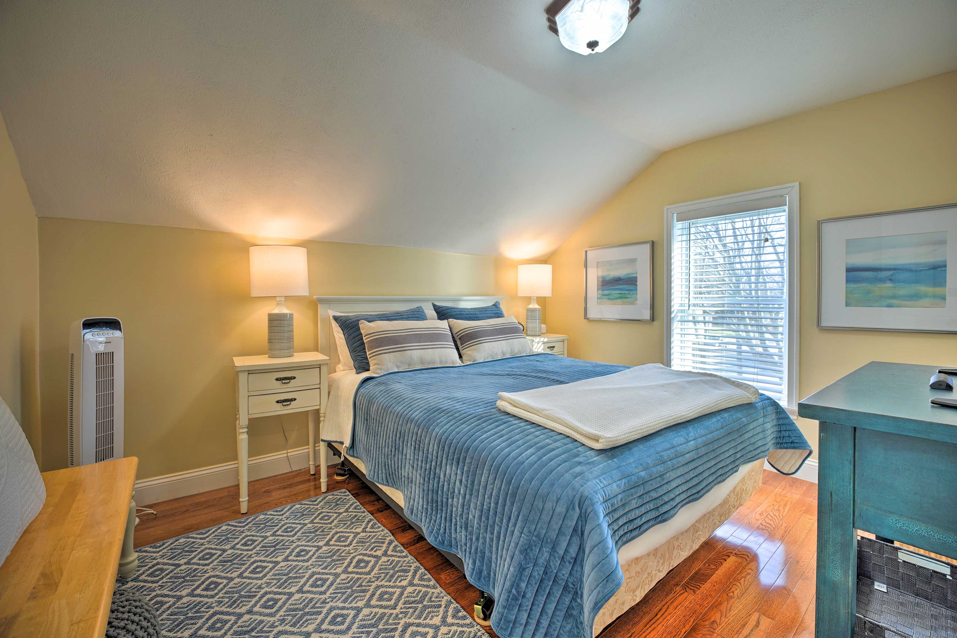 Bedroom 3 | Queen Bed | 2nd Floor